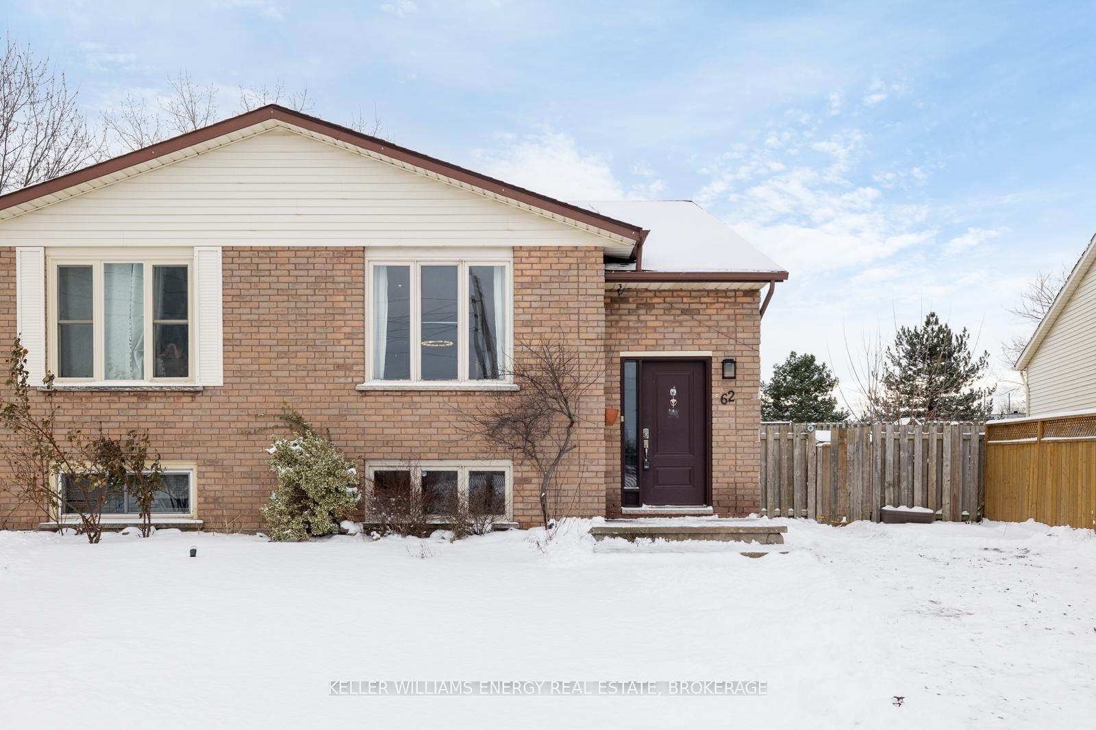 Photo 3 of 62 Autumn Place, St. Catharines, Secord Woods — HOMEH