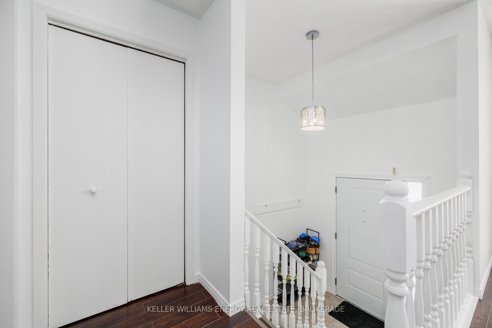 Photo 6 of 62 Autumn Place, St. Catharines, Secord Woods — HOMEH