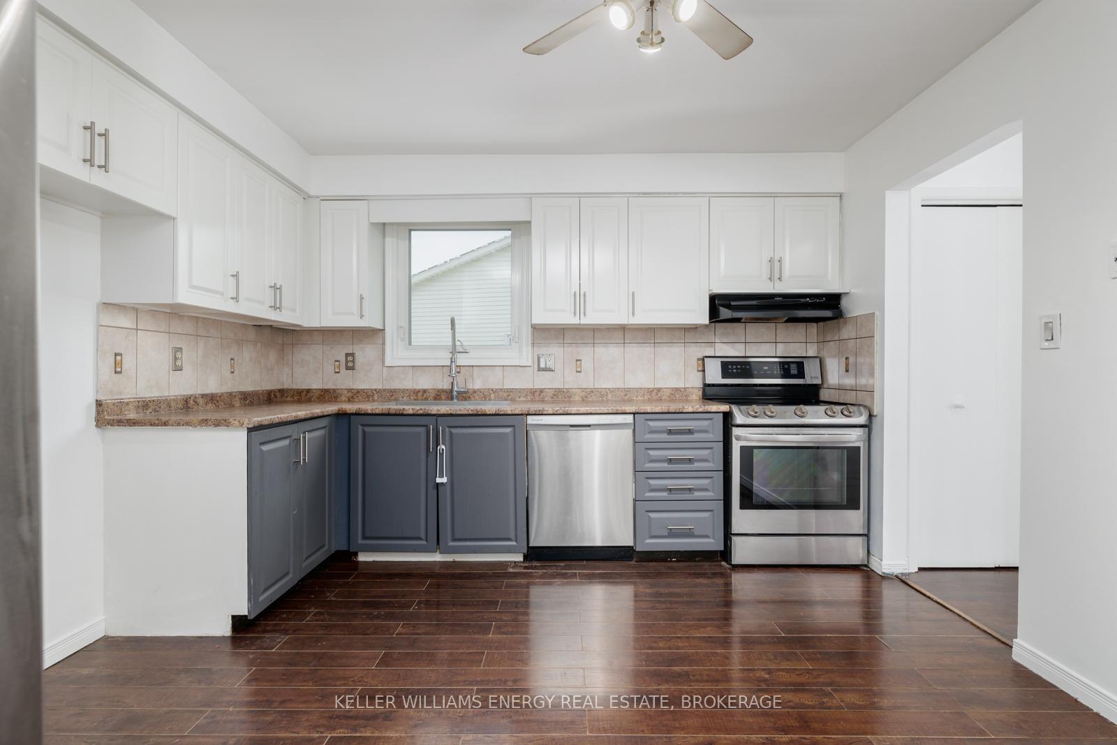 Photo 14 of 62 Autumn Place, St. Catharines, Secord Woods — HOMEH