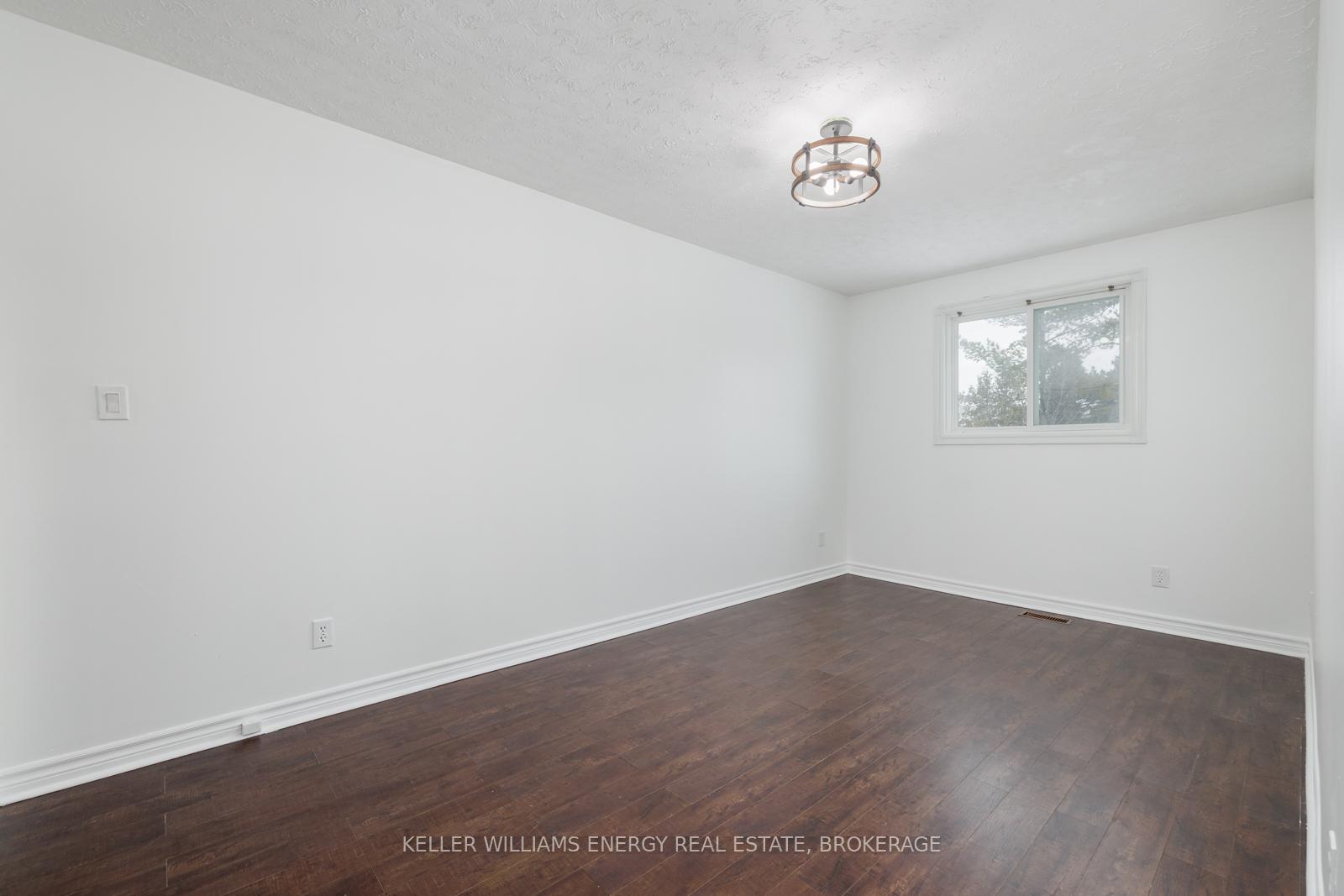 Photo 18 of 62 Autumn Place, St. Catharines, Secord Woods — HOMEH