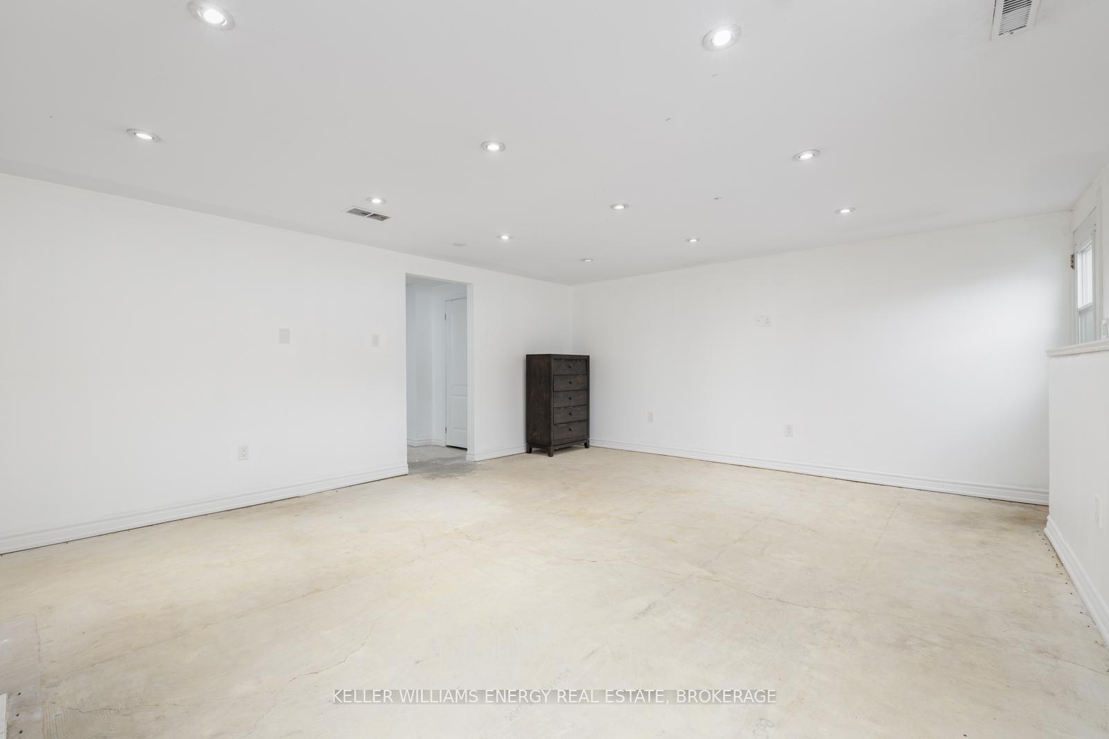 Photo 67 of 62 Autumn Place, St. Catharines, Secord Woods — HOMEH