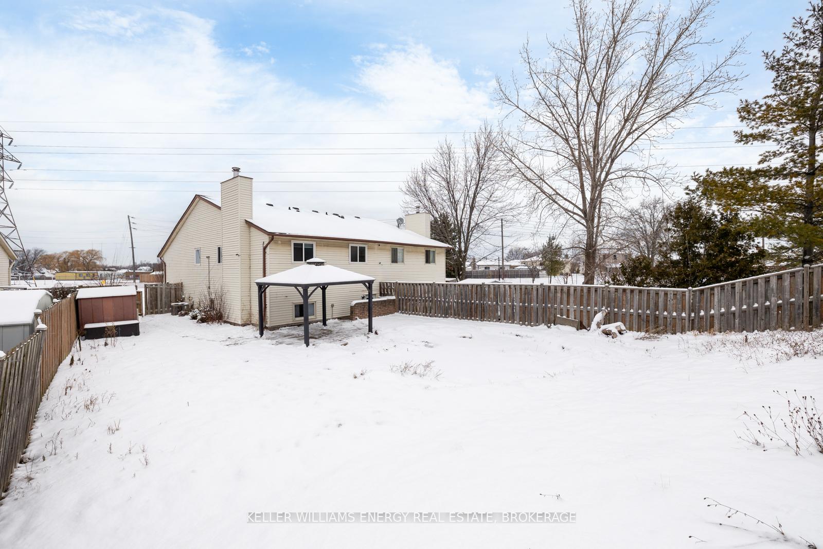 Photo 73 of 62 Autumn Place, St. Catharines, Secord Woods — HOMEH