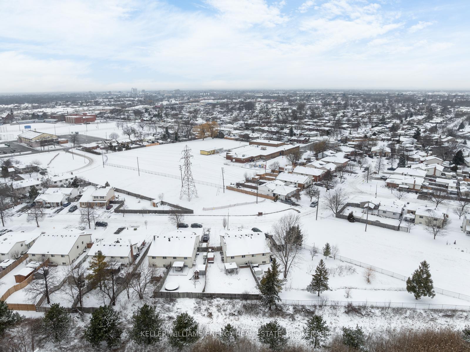 Photo 78 of 62 Autumn Place, St. Catharines, Secord Woods — HOMEH