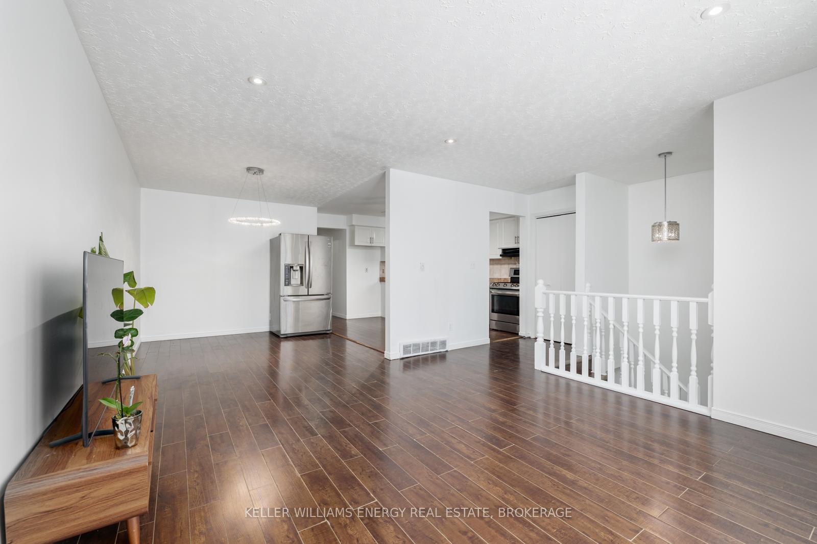 Photo 29 of 62 Autumn Place, St. Catharines, Secord Woods — HOMEH