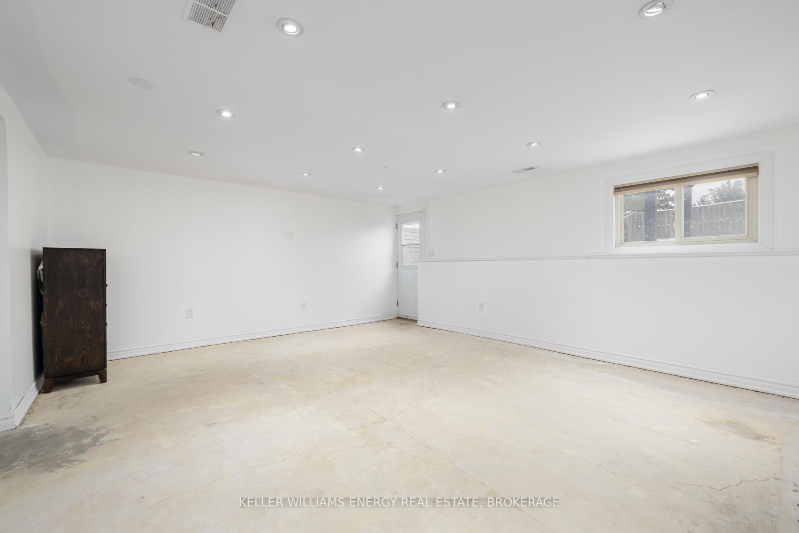 Photo 49 of 62 Autumn Place, St. Catharines, Secord Woods — HOMEH