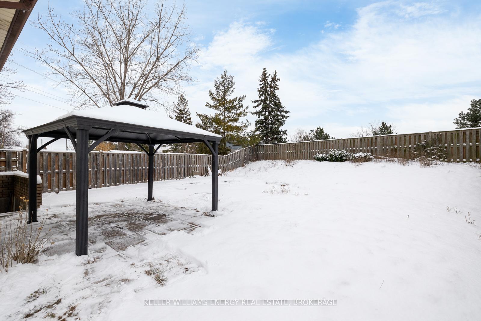 Photo 52 of 62 Autumn Place, St. Catharines, Secord Woods — HOMEH