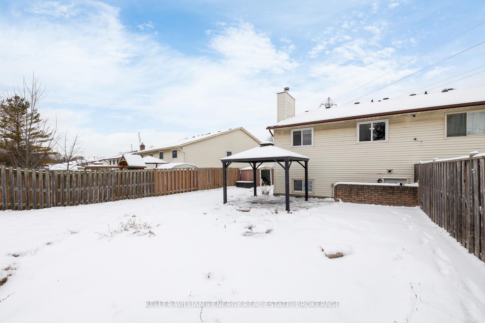 Photo 53 of 62 Autumn Place, St. Catharines, Secord Woods — HOMEH