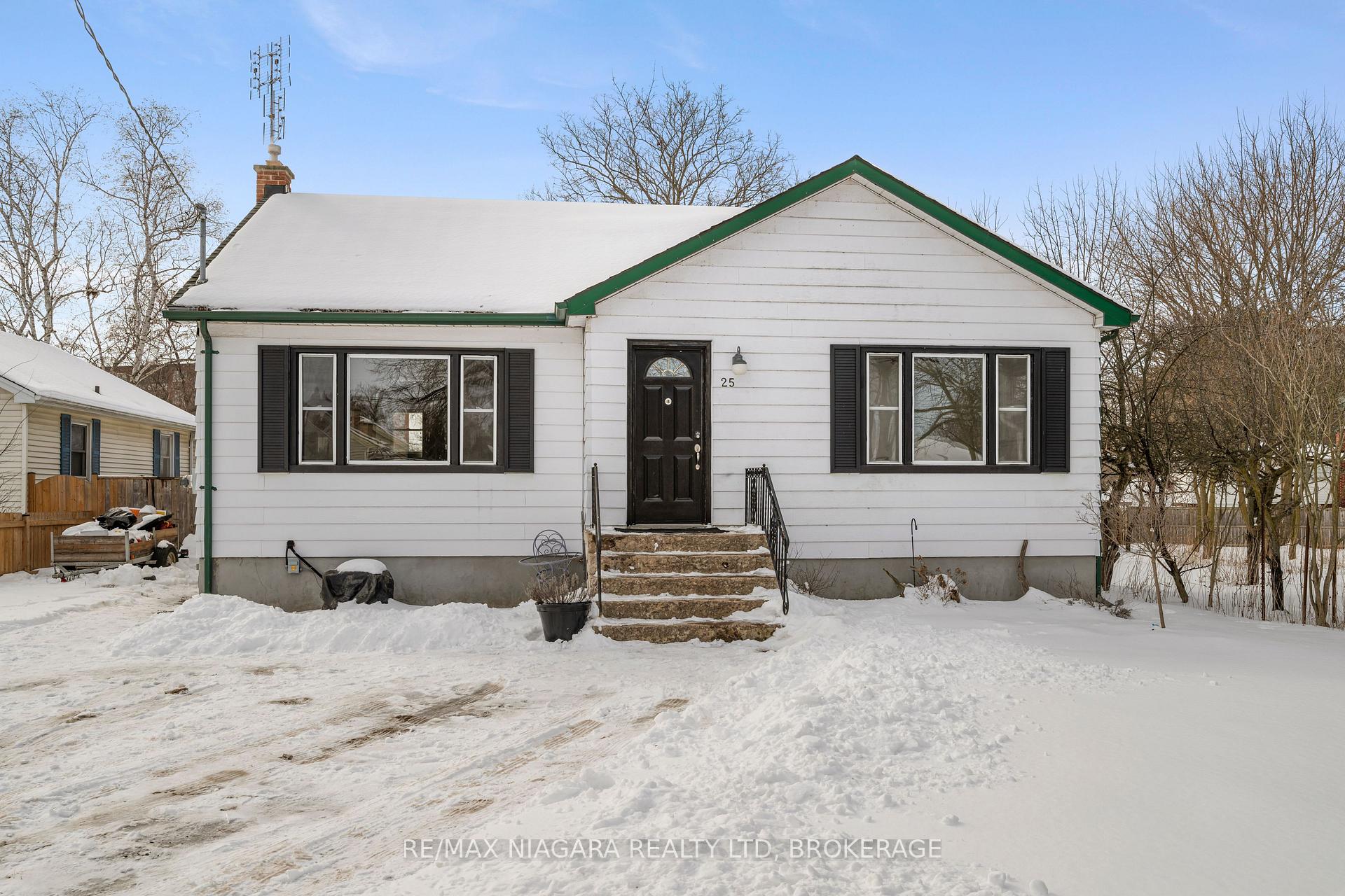 Photo 1 of 25 Dunkeld Avenue, St. Catharines, Carlton/Bunting — HOMEH