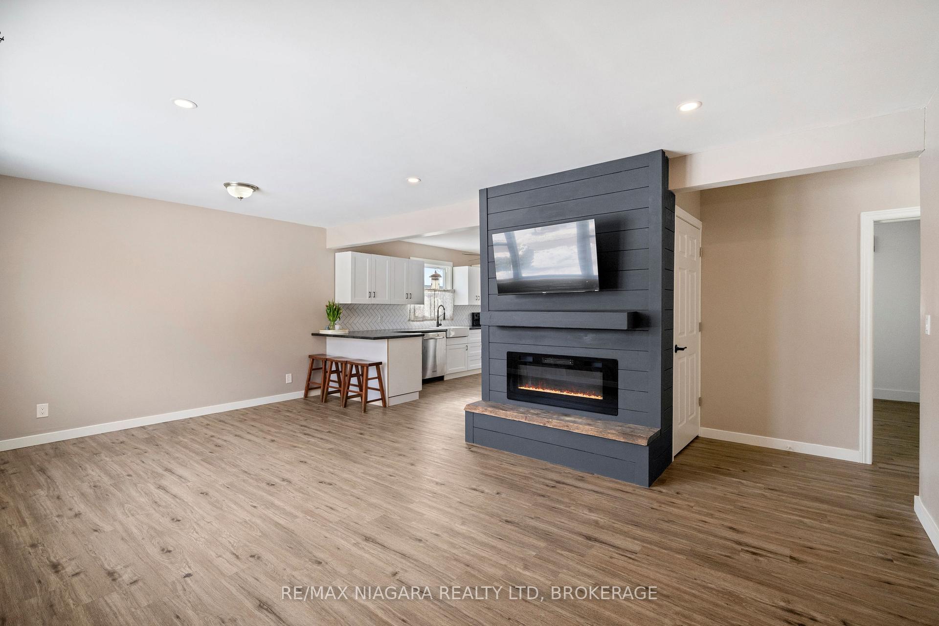 Photo 6 of 25 Dunkeld Avenue, St. Catharines, Carlton/Bunting — HOMEH