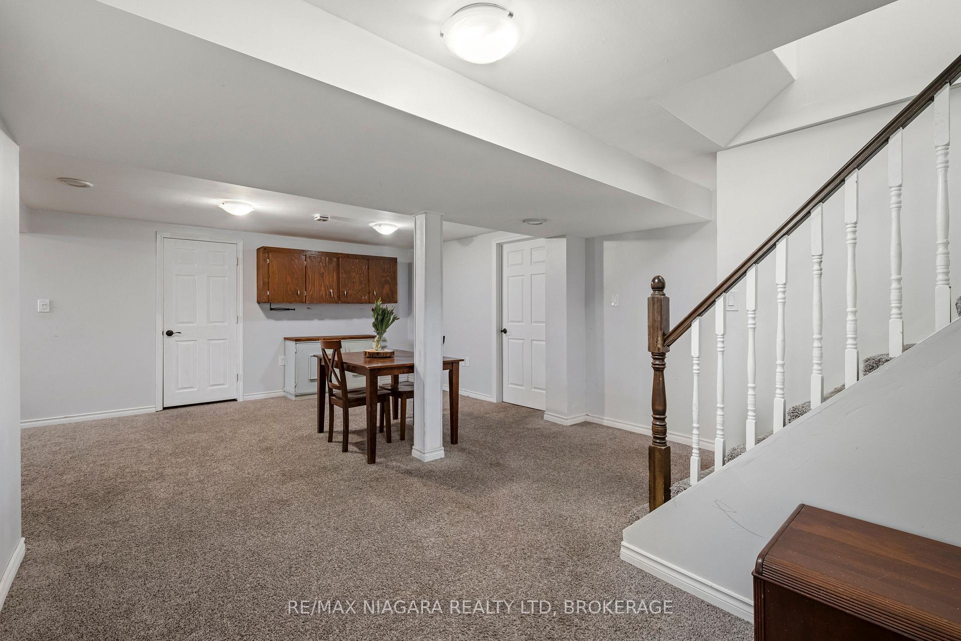 Photo 15 of 25 Dunkeld Avenue, St. Catharines, Carlton/Bunting — HOMEH