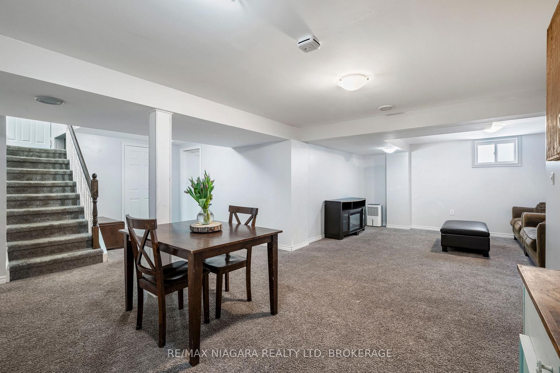 Photo 17 of 25 Dunkeld Avenue, St. Catharines, Carlton/Bunting — HOMEH