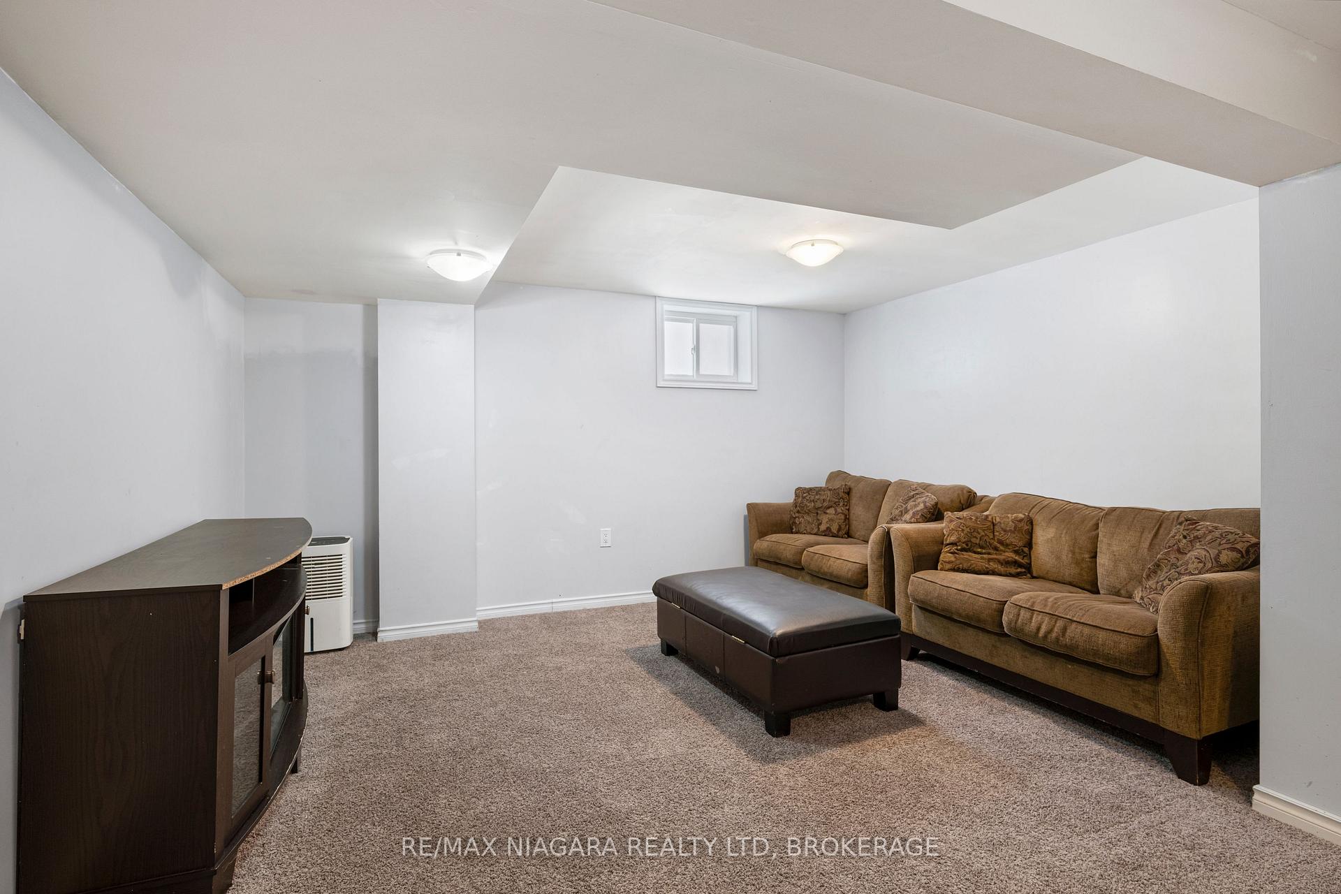 Photo 19 of 25 Dunkeld Avenue, St. Catharines, Carlton/Bunting — HOMEH