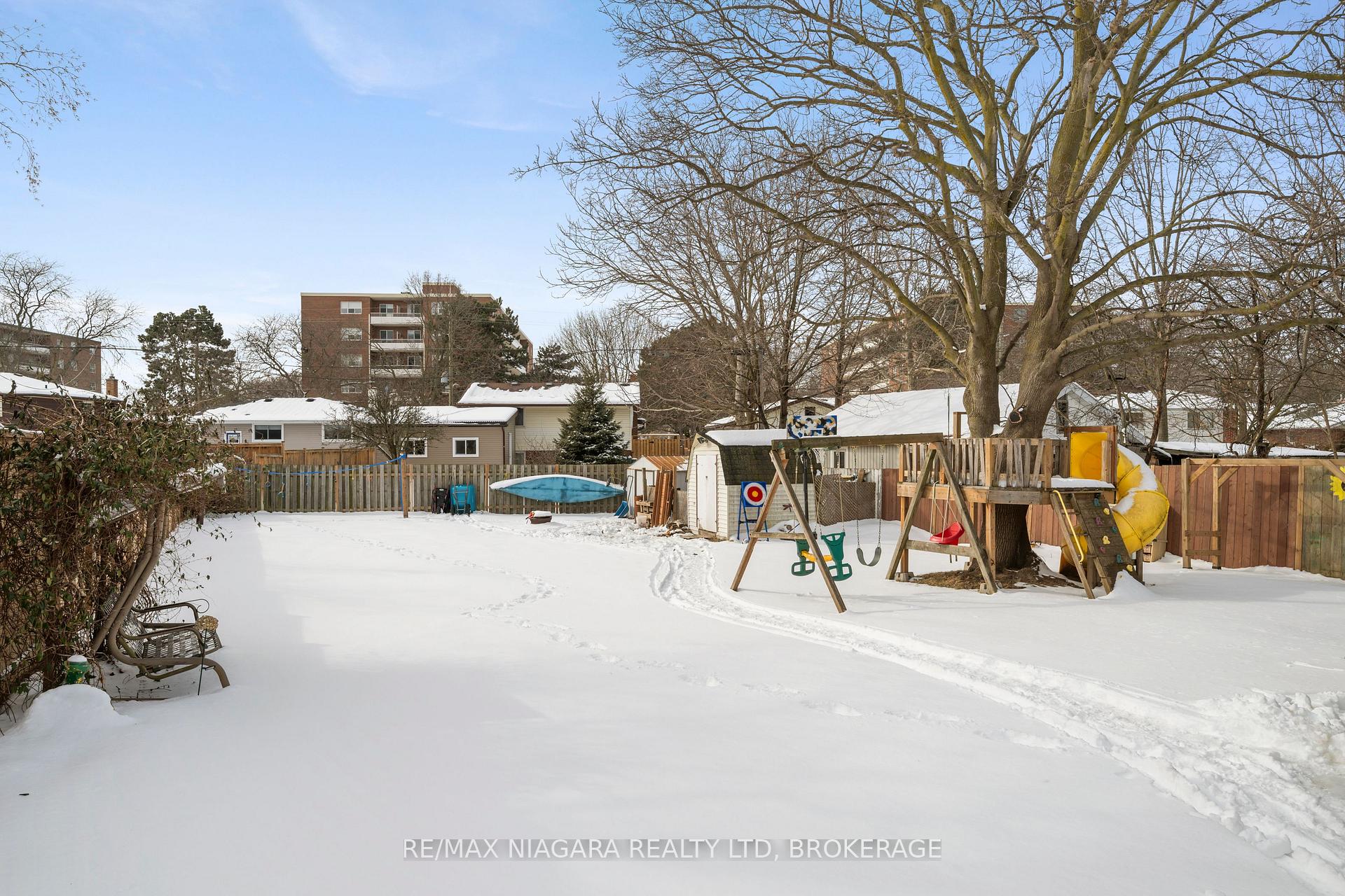 Photo 26 of 25 Dunkeld Avenue, St. Catharines, Carlton/Bunting — HOMEH
