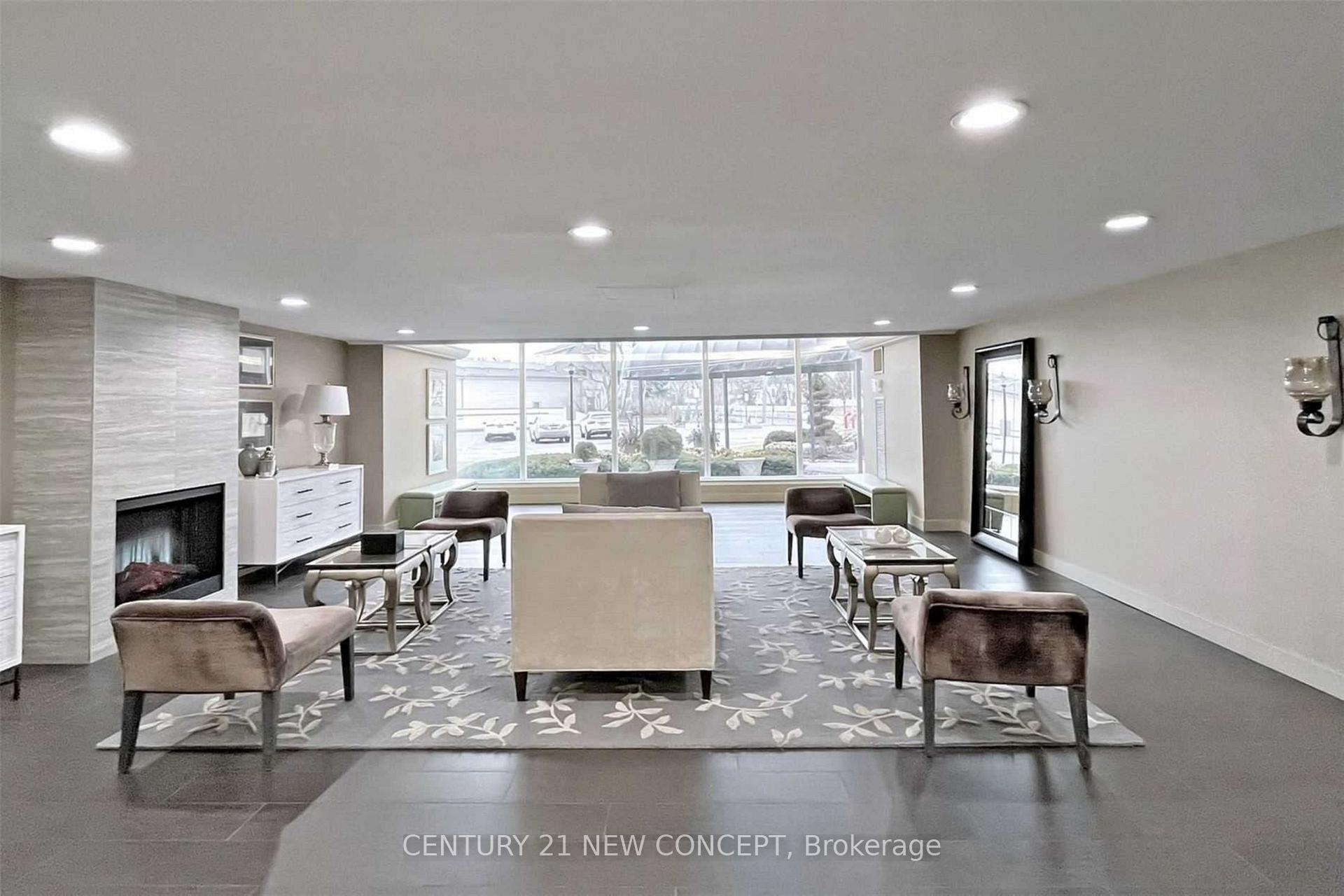 Photo 4 of Unit 207, 7811 Yonge Street, Markham, Thornhill — HOMEH