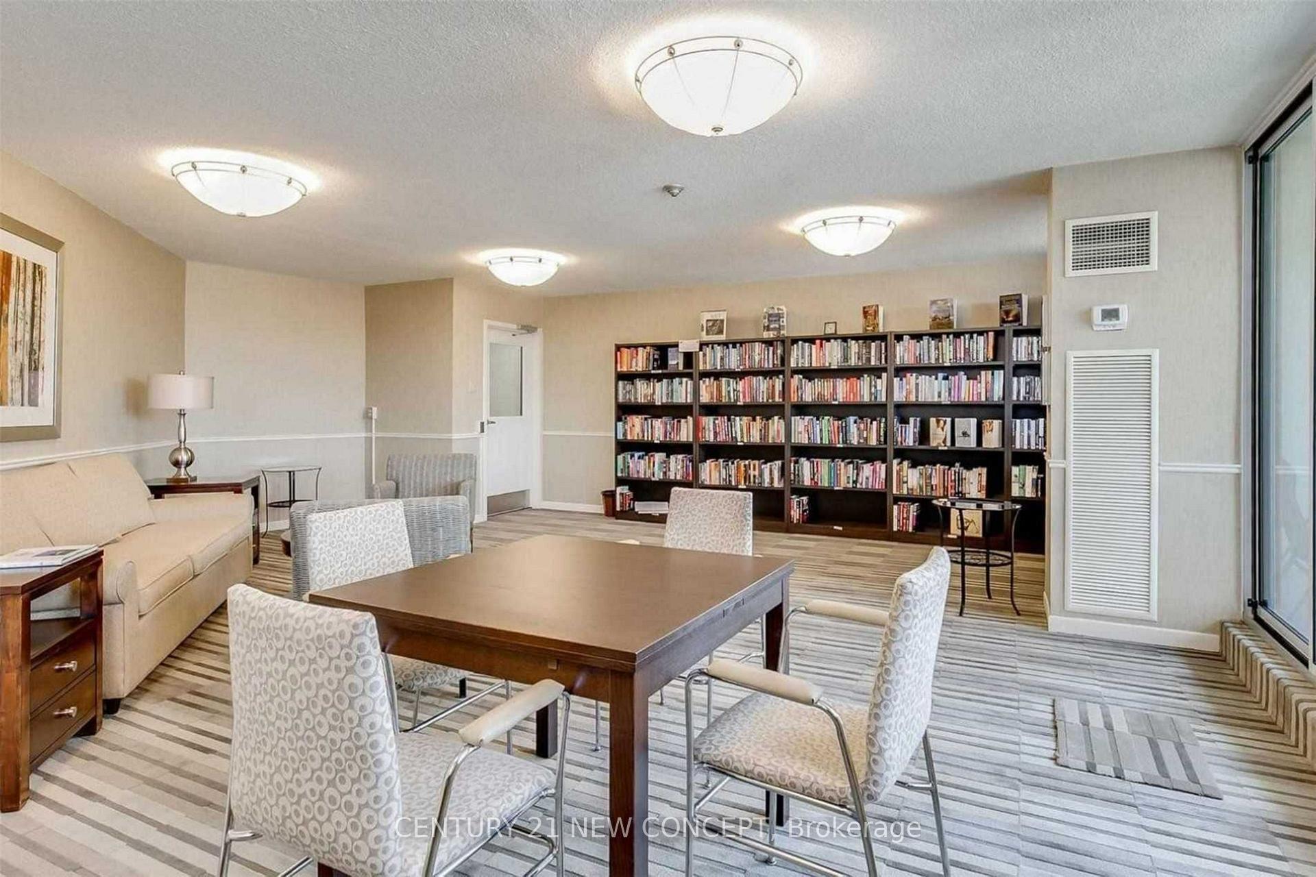Photo 6 of Unit 207, 7811 Yonge Street, Markham, Thornhill — HOMEH