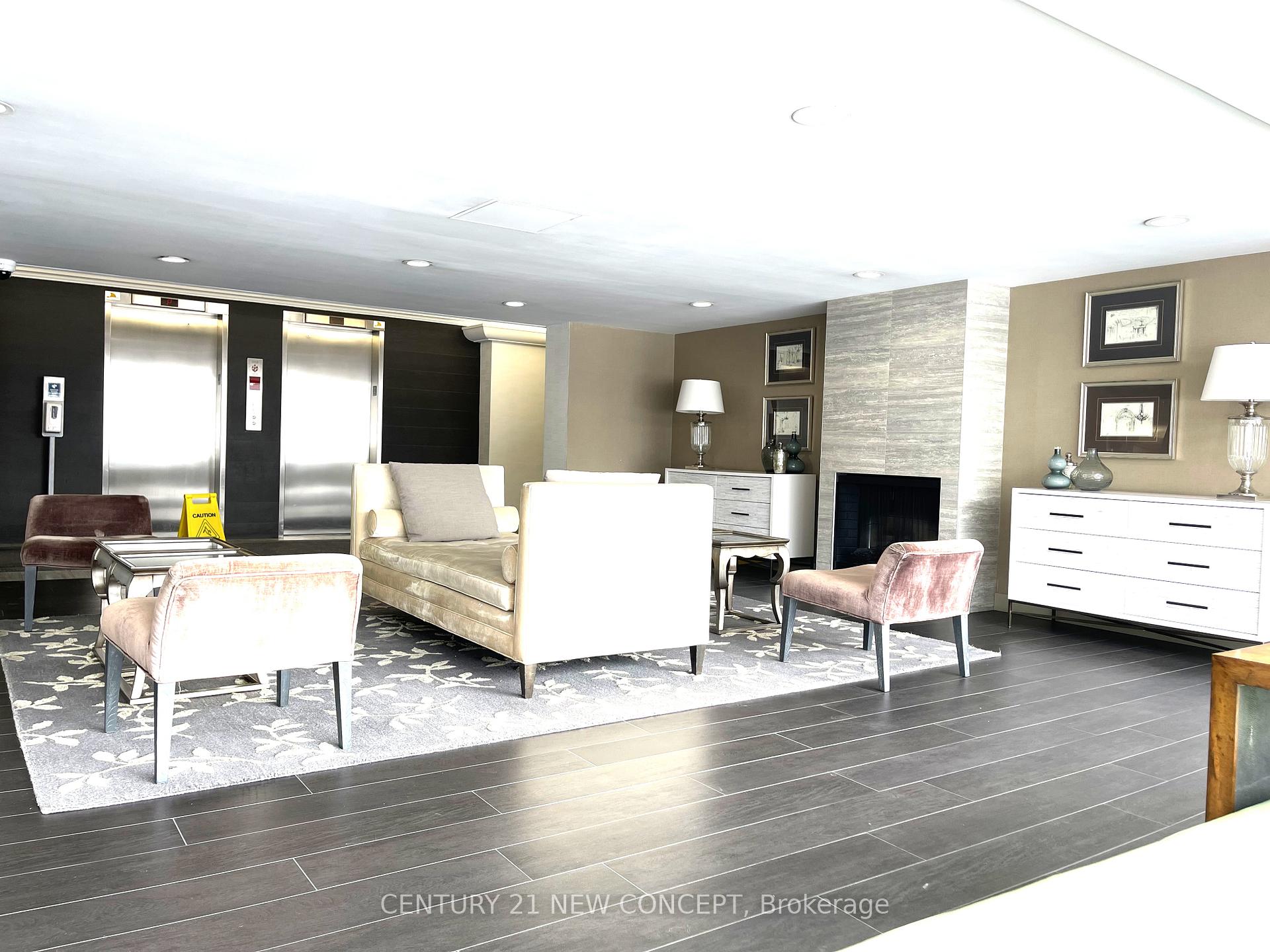 Photo 7 of Unit 207, 7811 Yonge Street, Markham, Thornhill — HOMEH
