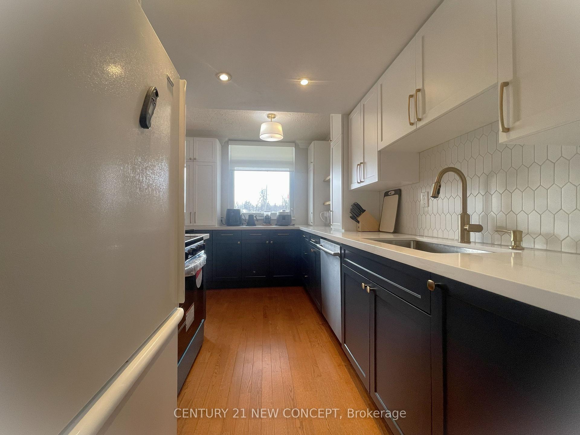 Photo 12 of Unit 207, 7811 Yonge Street, Markham, Thornhill — HOMEH