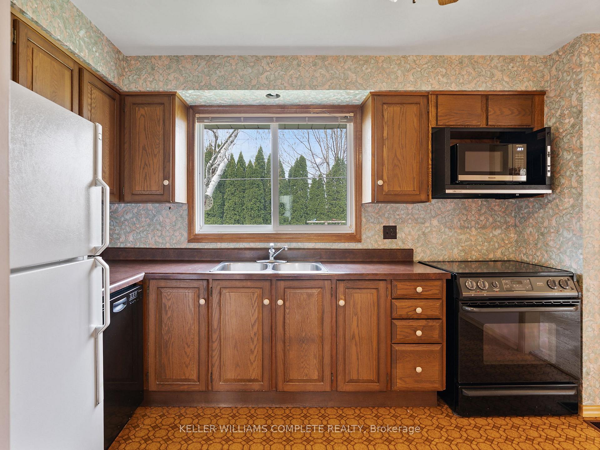 Photo 33 of 20 Ramsgate Drive, Hamilton, Stoney Creek — HOMEH
