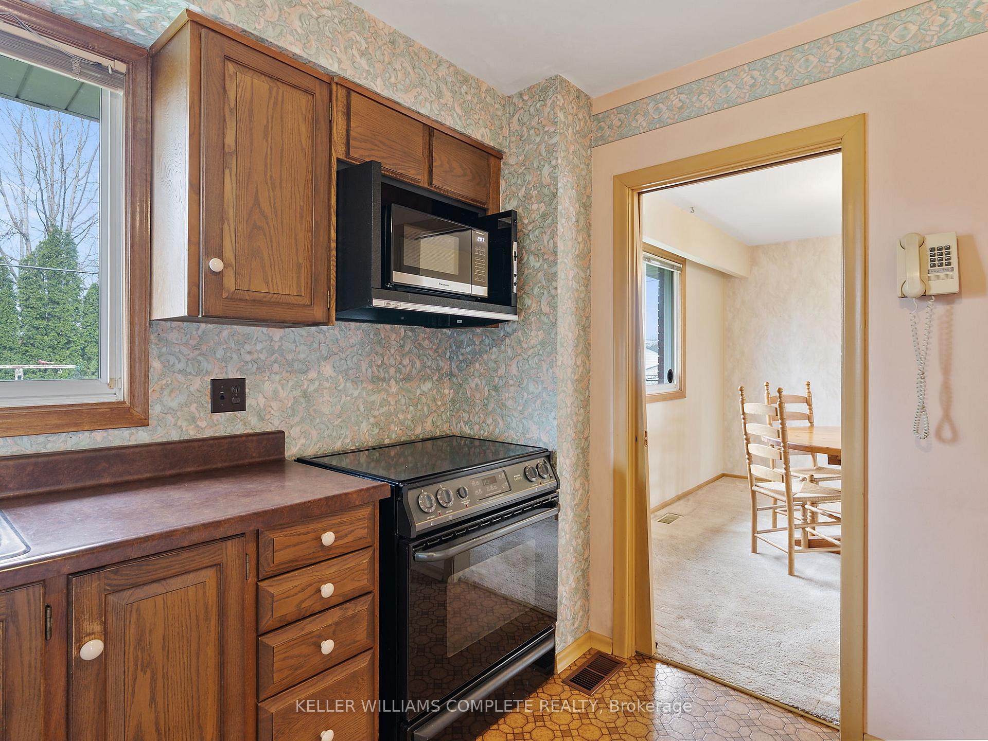 Photo 34 of 20 Ramsgate Drive, Hamilton, Stoney Creek — HOMEH