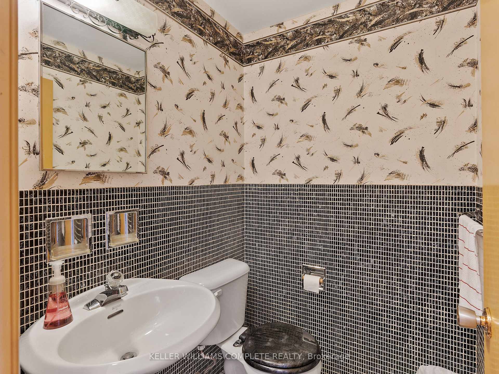 Photo 36 of 20 Ramsgate Drive, Hamilton, Stoney Creek — HOMEH