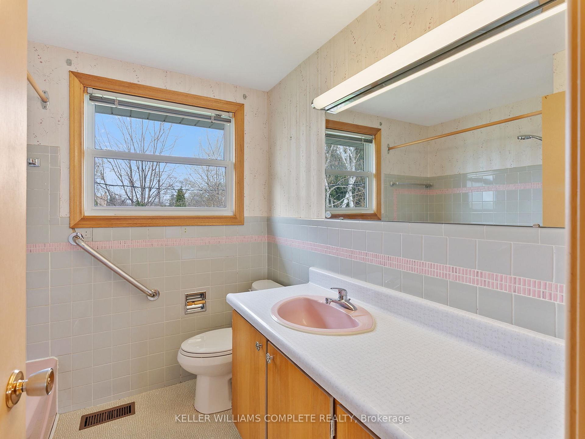 Photo 65 of 20 Ramsgate Drive, Hamilton, Stoney Creek — HOMEH