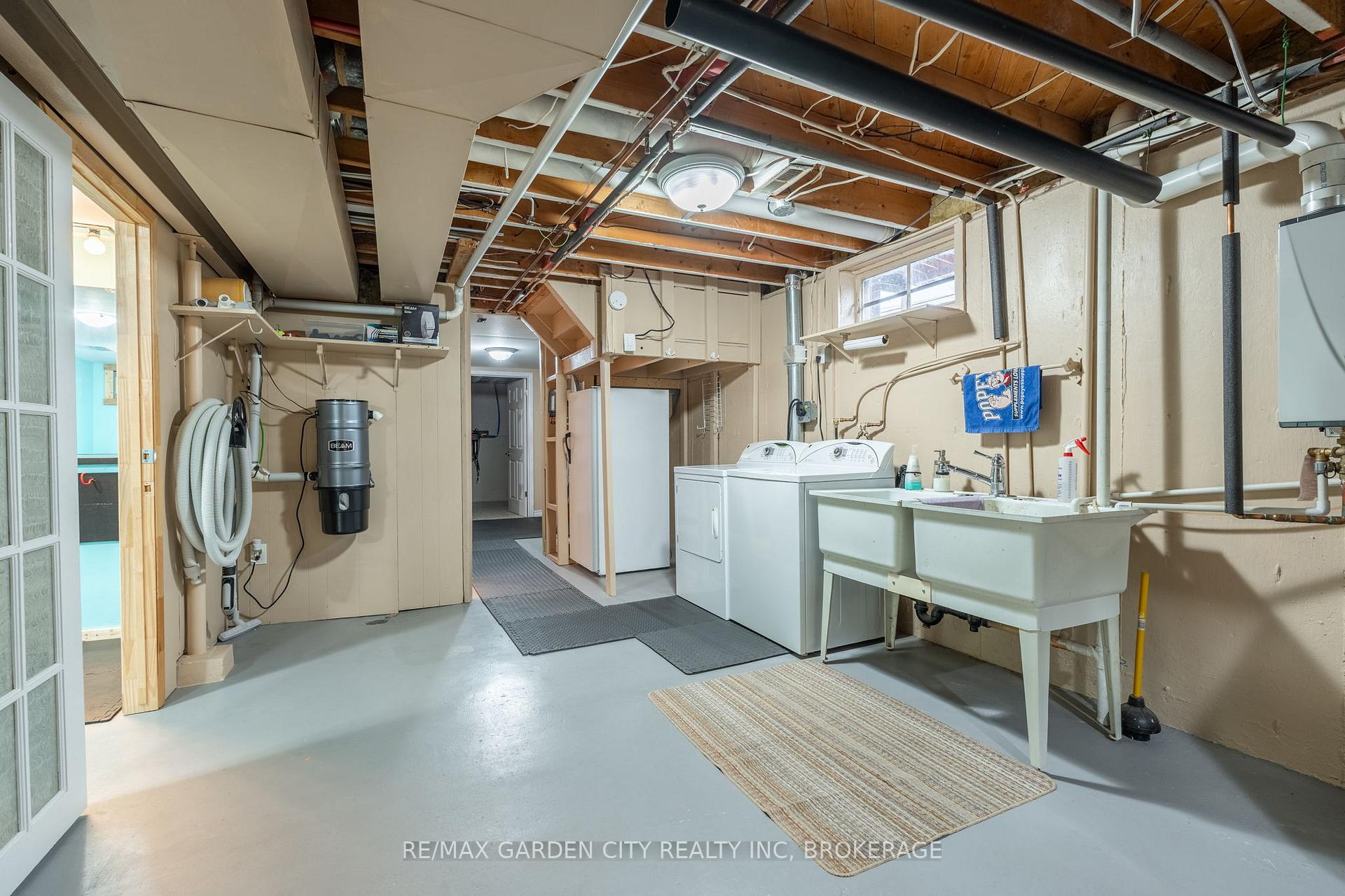 Photo 24 of 29 Southdale Drive, St. Catharines, Vine/Linwell — HOMEH