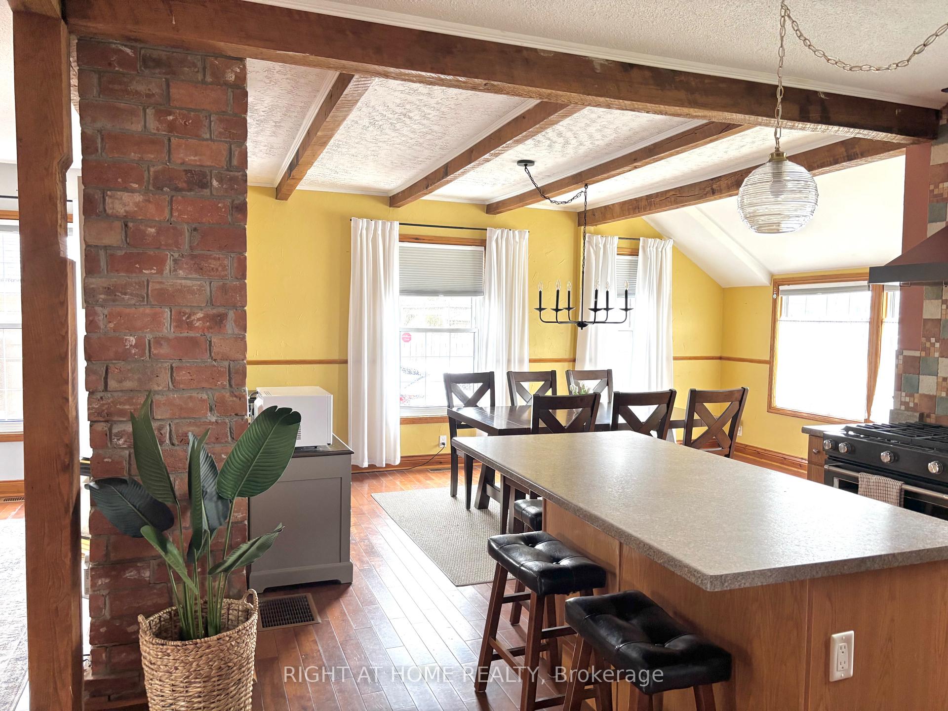 Photo 8 of 5 Wilholme Drive, St. Catharines, Grapeview — HOMEH