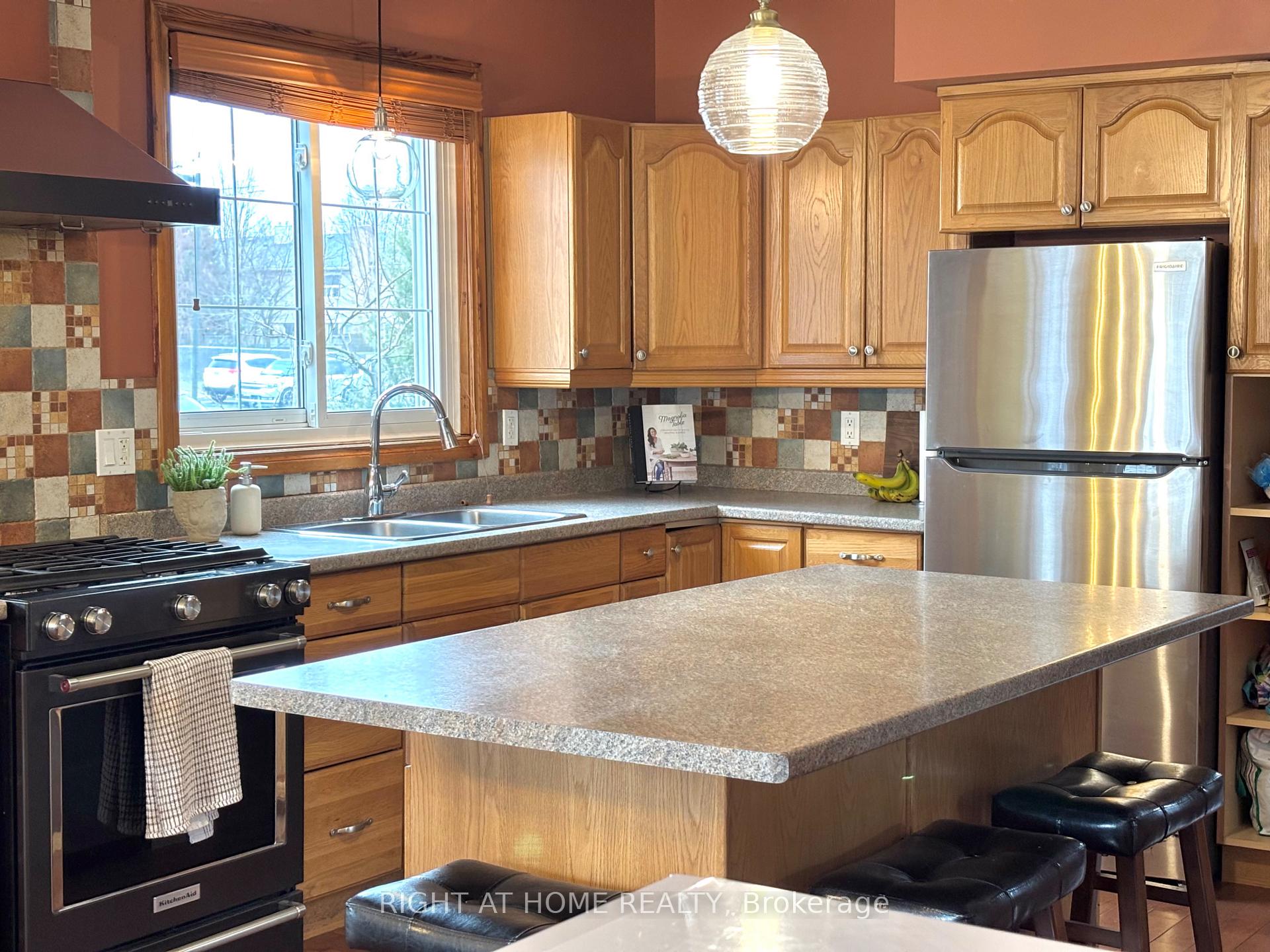 Photo 31 of 5 Wilholme Drive, St. Catharines, Grapeview — HOMEH