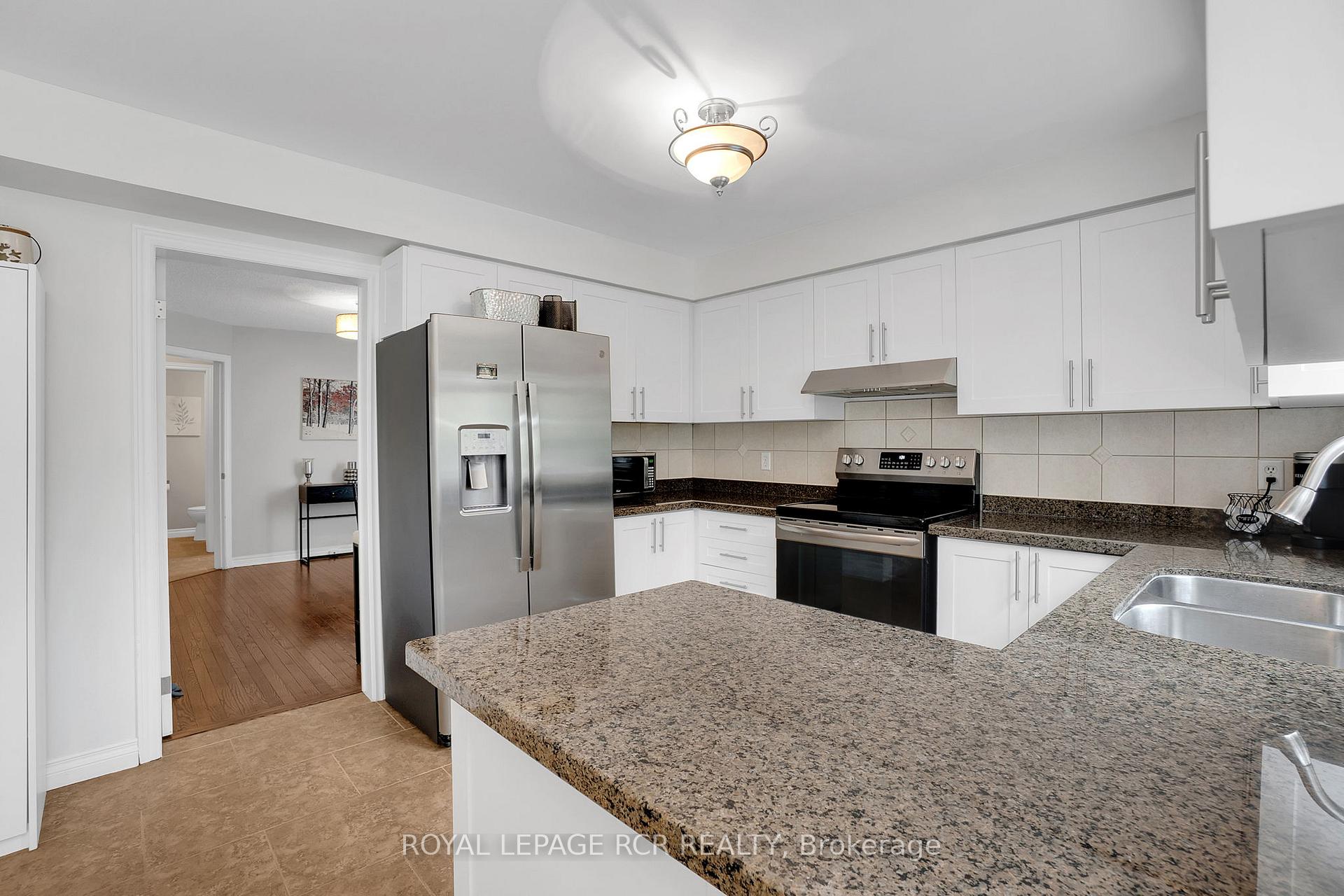 Photo 12 of 20 Marnet Court, Caledon, Bolton East — HOMEH