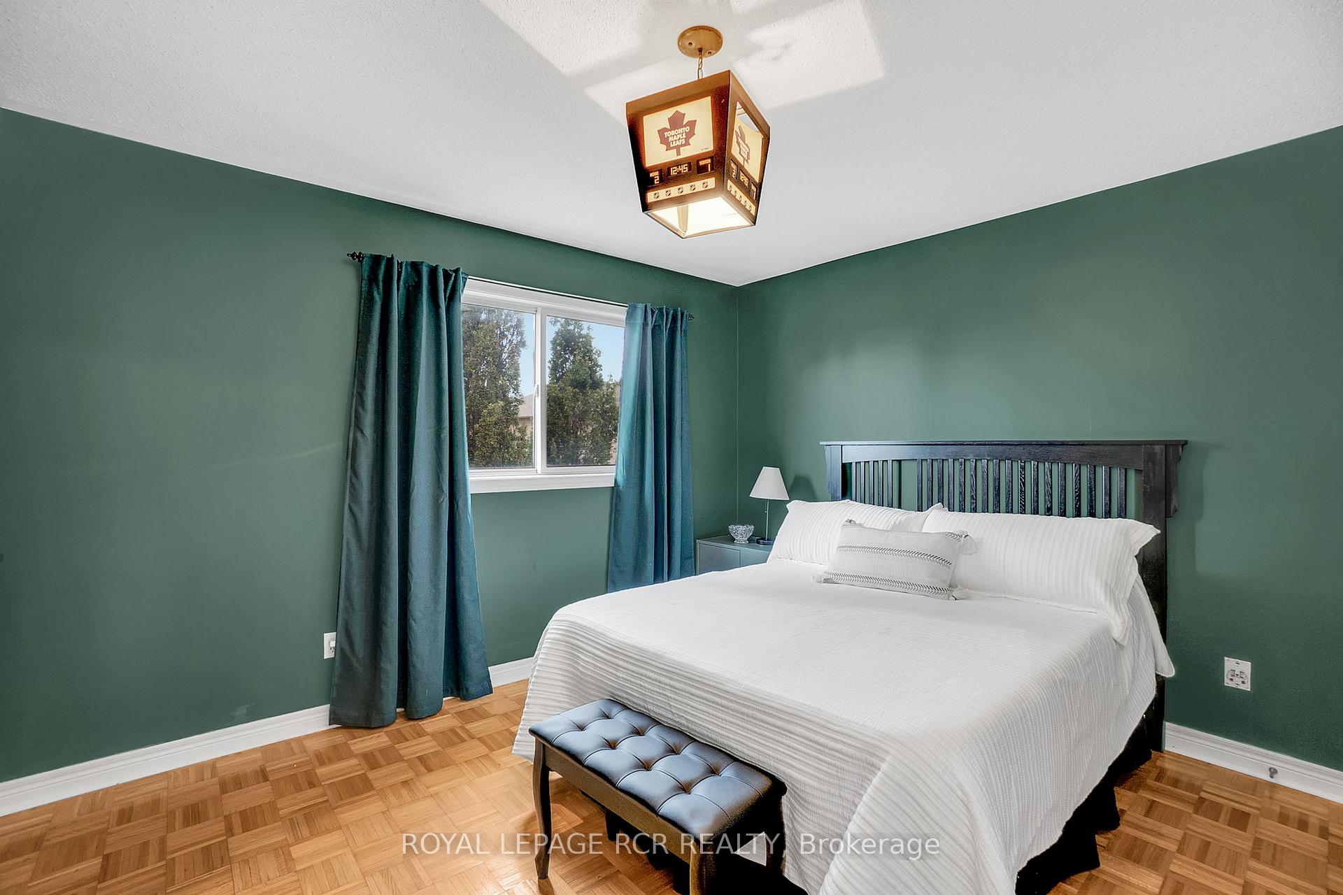 Photo 24 of 20 Marnet Court, Caledon, Bolton East — HOMEH
