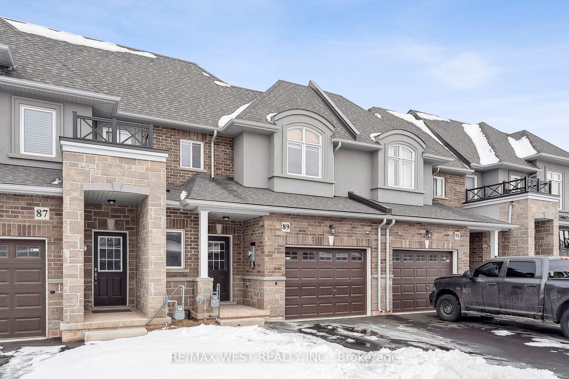 Photo 2 of 89 Pinot Crescent, Hamilton, Stoney Creek — HOMEH