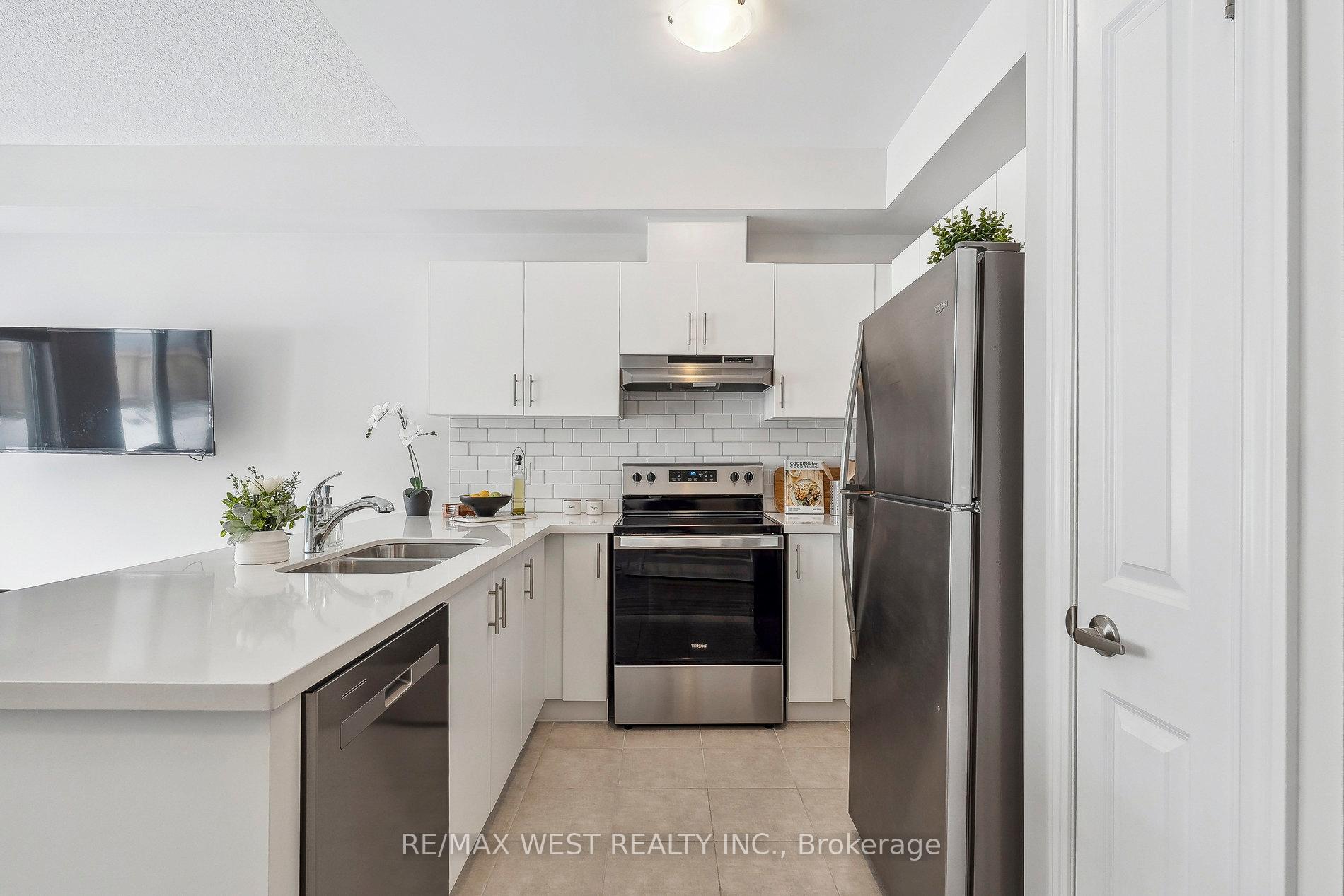 Photo 5 of 89 Pinot Crescent, Hamilton, Stoney Creek — HOMEH