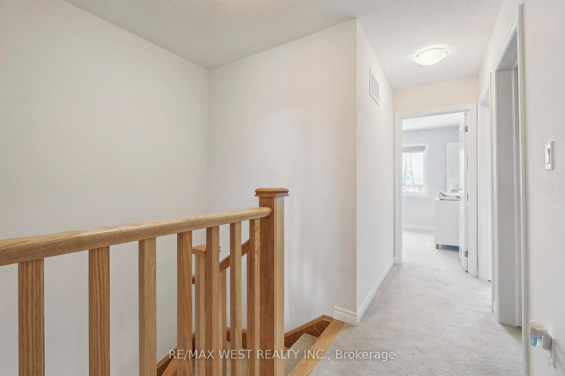 Photo 12 of 89 Pinot Crescent, Hamilton, Stoney Creek — HOMEH