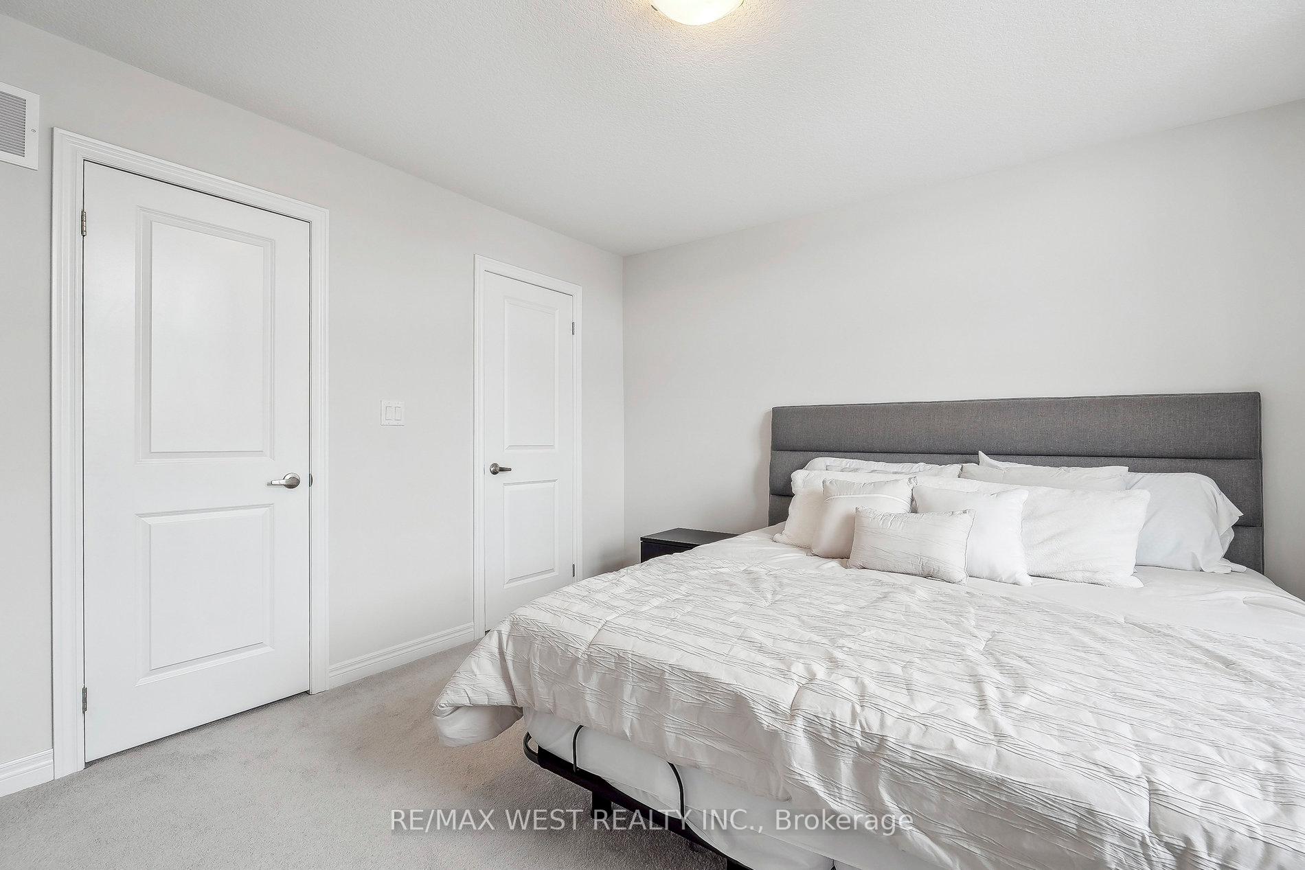 Photo 14 of 89 Pinot Crescent, Hamilton, Stoney Creek — HOMEH