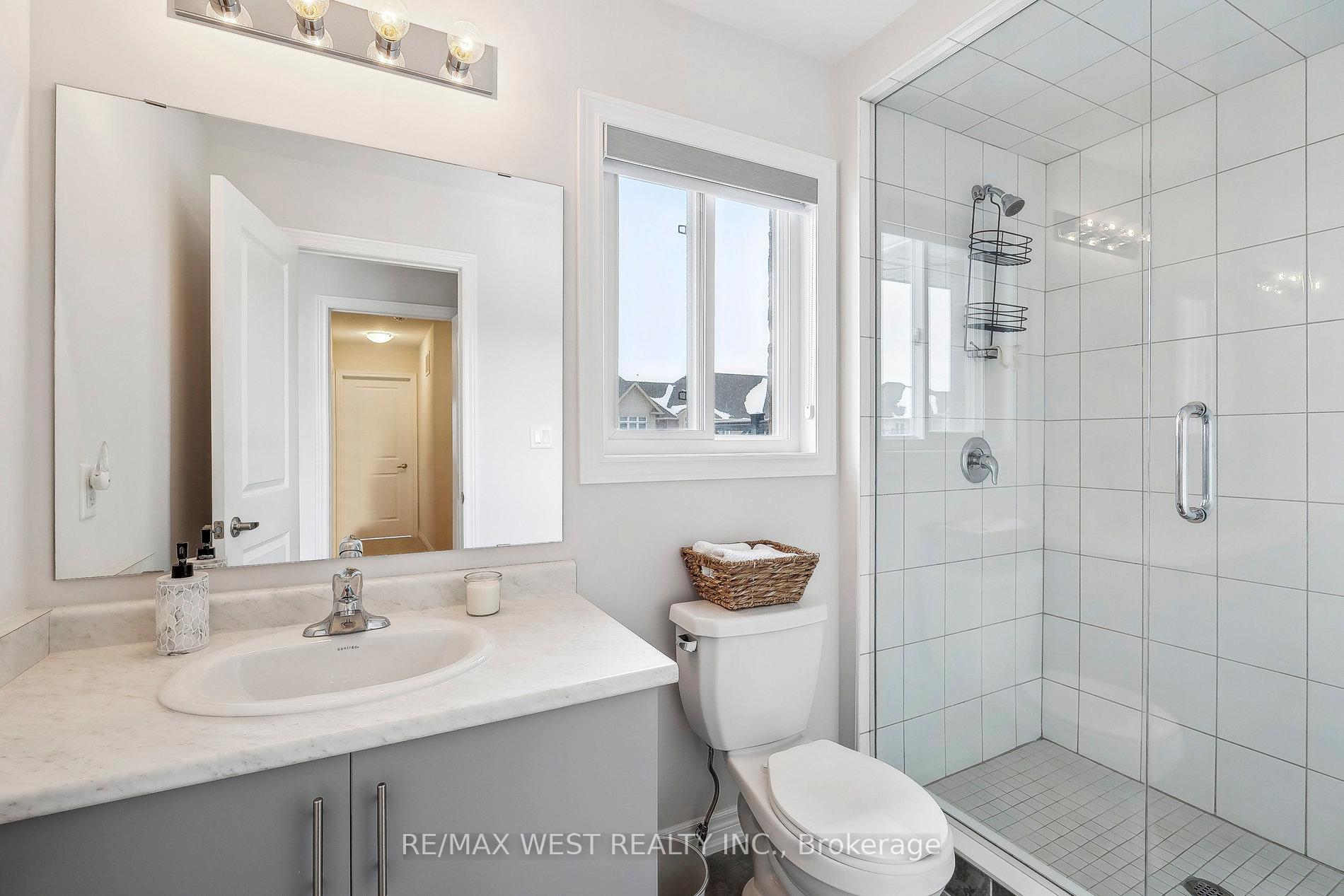 Photo 16 of 89 Pinot Crescent, Hamilton, Stoney Creek — HOMEH