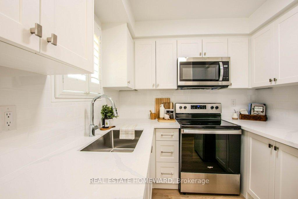 Photo 12 of 108 Hawthorne Crescent, Barrie, Ardagh — HOMEH
