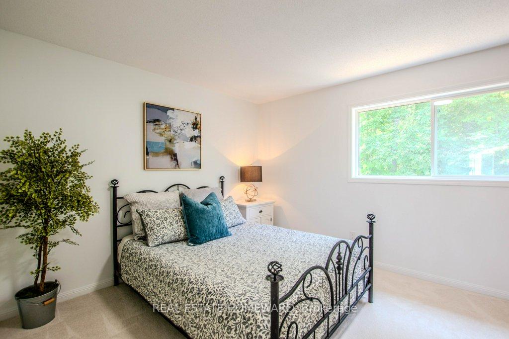 Photo 15 of 108 Hawthorne Crescent, Barrie, Ardagh — HOMEH