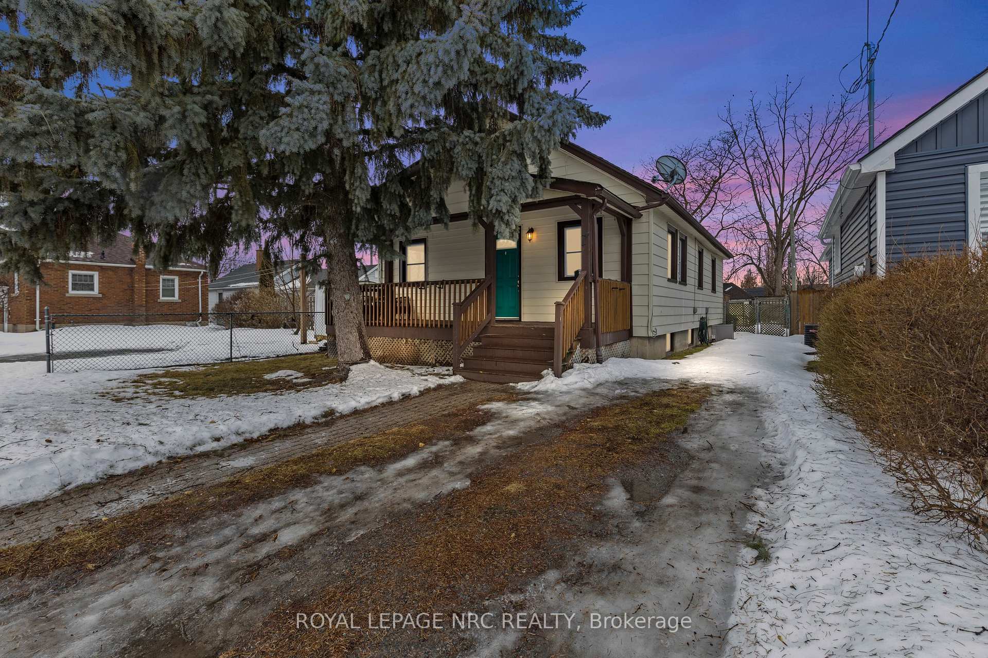 Photo 1 of 7 Marlborough Avenue, St. Catharines, Facer — HOMEH