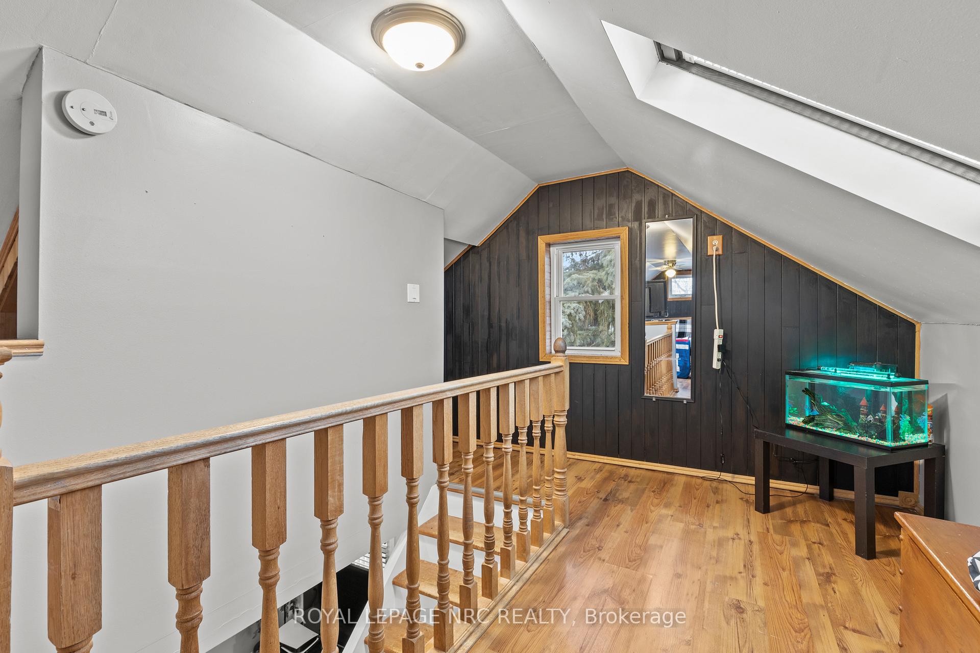 Photo 21 of 7 Marlborough Avenue, St. Catharines, Facer — HOMEH