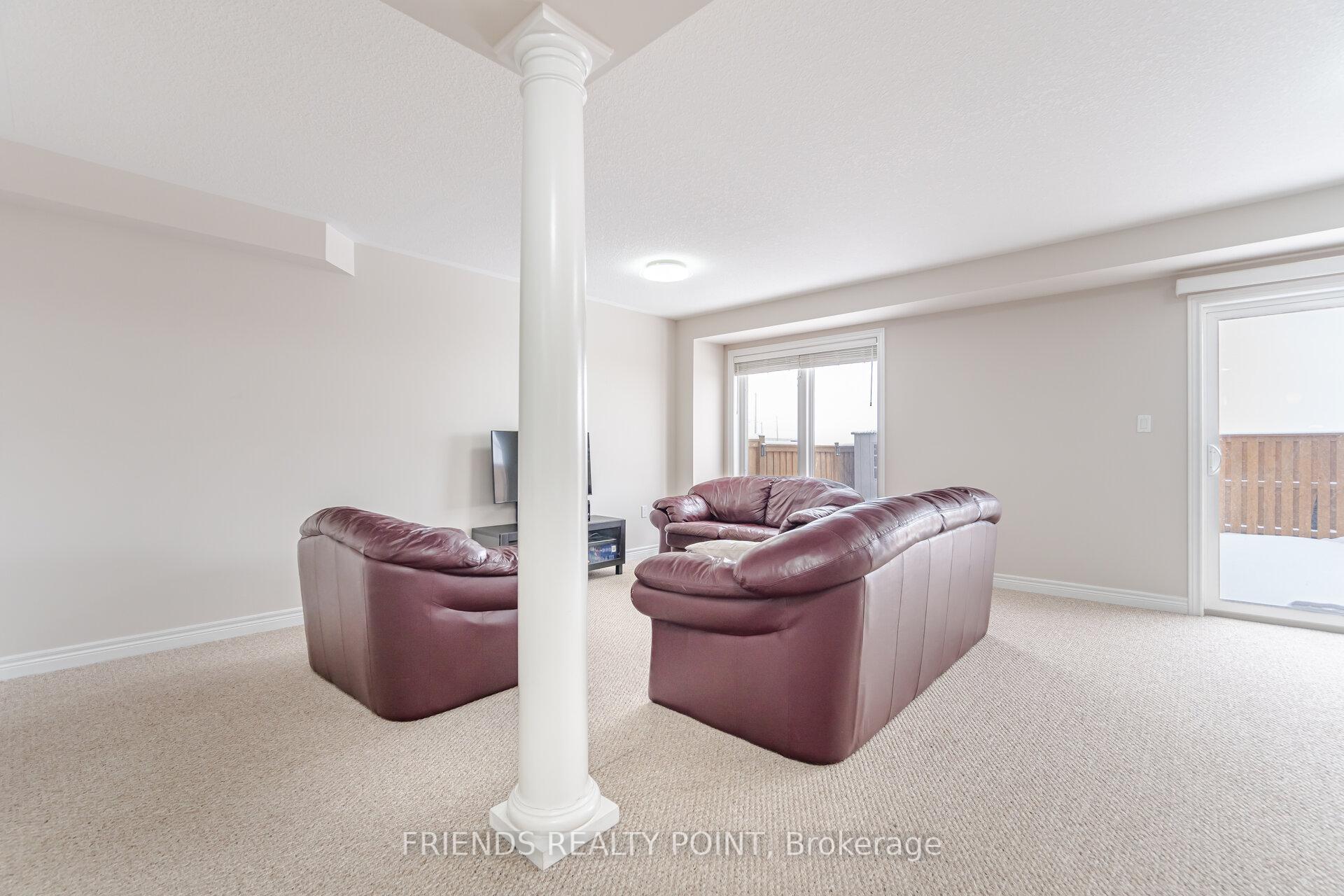 Photo 11 of 14 Bonhill Boulevard, Hamilton, Hannon — HOMEH