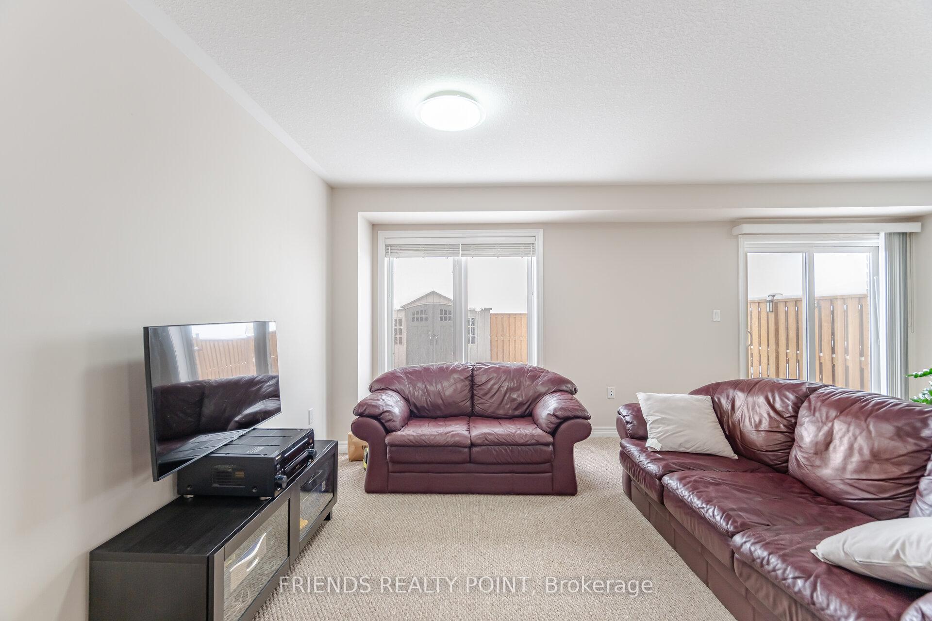 Photo 12 of 14 Bonhill Boulevard, Hamilton, Hannon — HOMEH