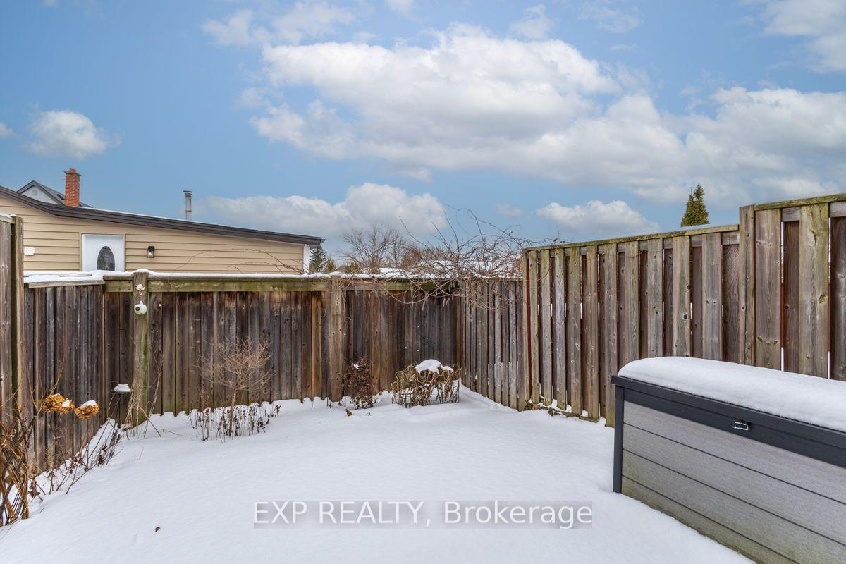 Photo 10 of Unit 3, 437 Highway 8, Hamilton, Stoney Creek — HOMEH