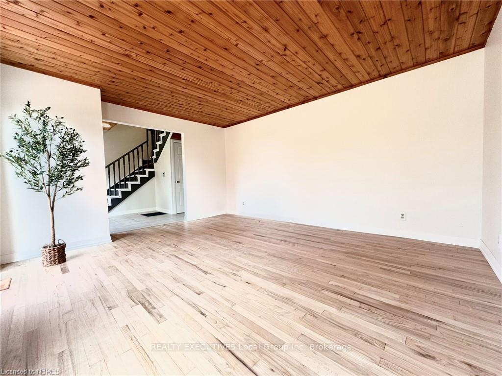 Photo 6 of 5797 Highway 17 E, Papineau-Cameron, Papineau Cameron — HOMEH