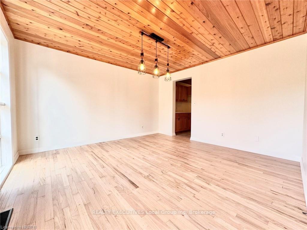 Photo 8 of 5797 Highway 17 E, Papineau-Cameron, Papineau Cameron — HOMEH