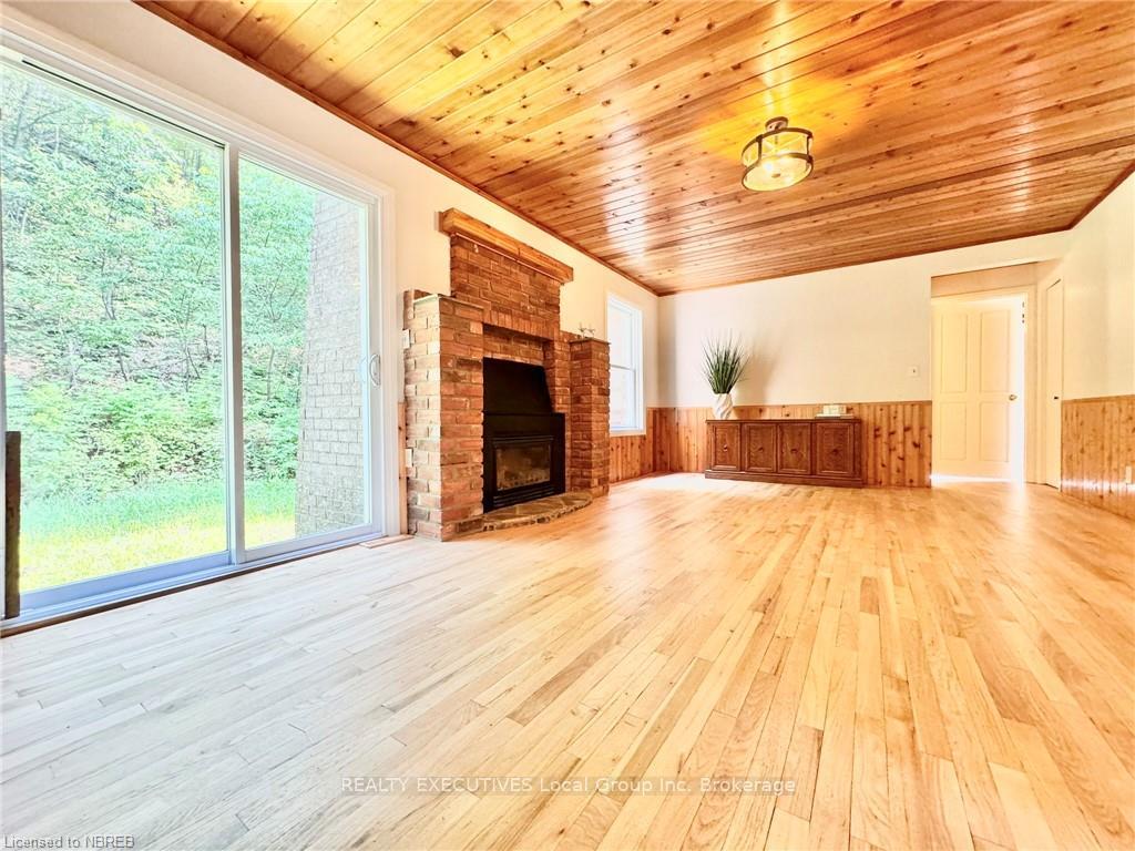 Photo 18 of 5797 Highway 17 E, Papineau-Cameron, Papineau Cameron — HOMEH
