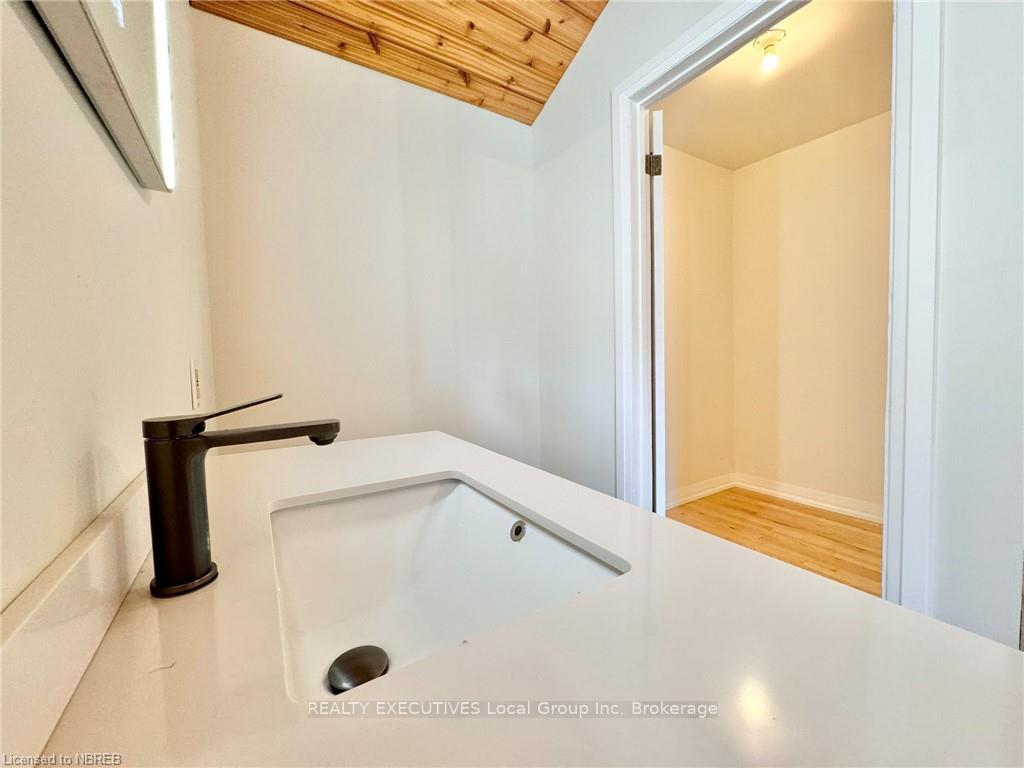 Photo 21 of 5797 Highway 17 E, Papineau-Cameron, Papineau Cameron — HOMEH