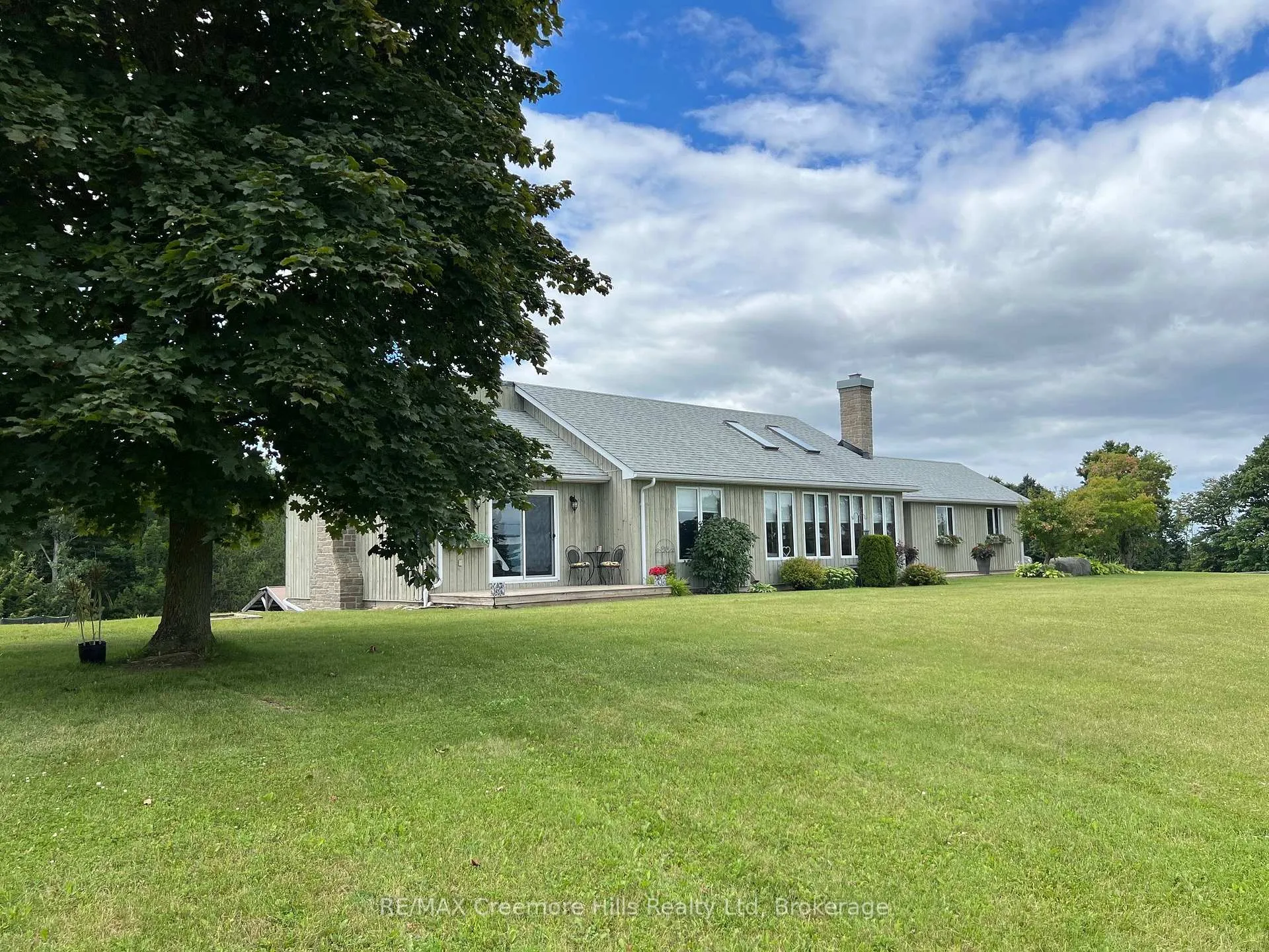 Photo 9 of 2332 Centre Line, Clearview, Rural Clearview — HOMEH