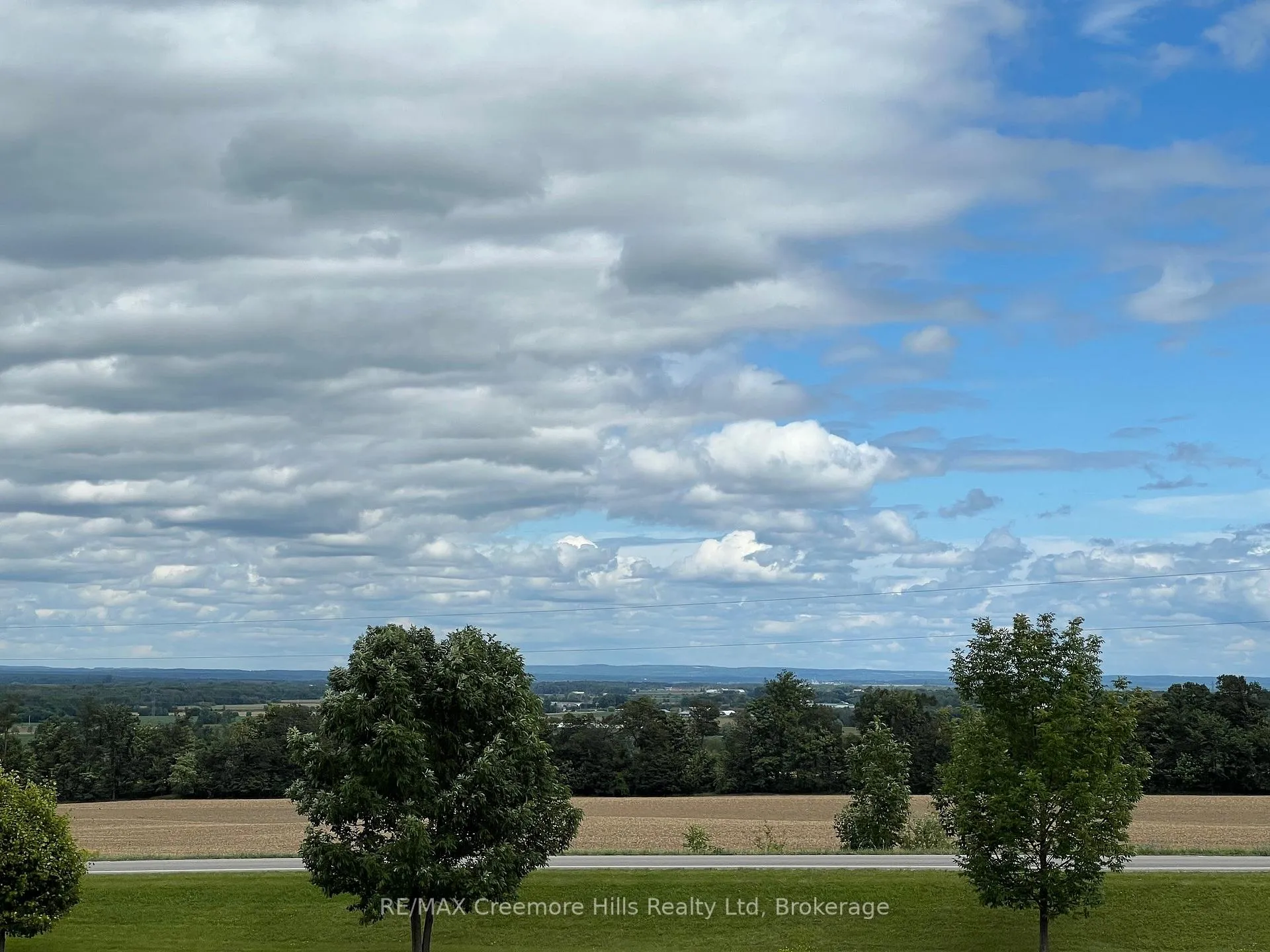 Photo 11 of 2332 Centre Line, Clearview, Rural Clearview — HOMEH