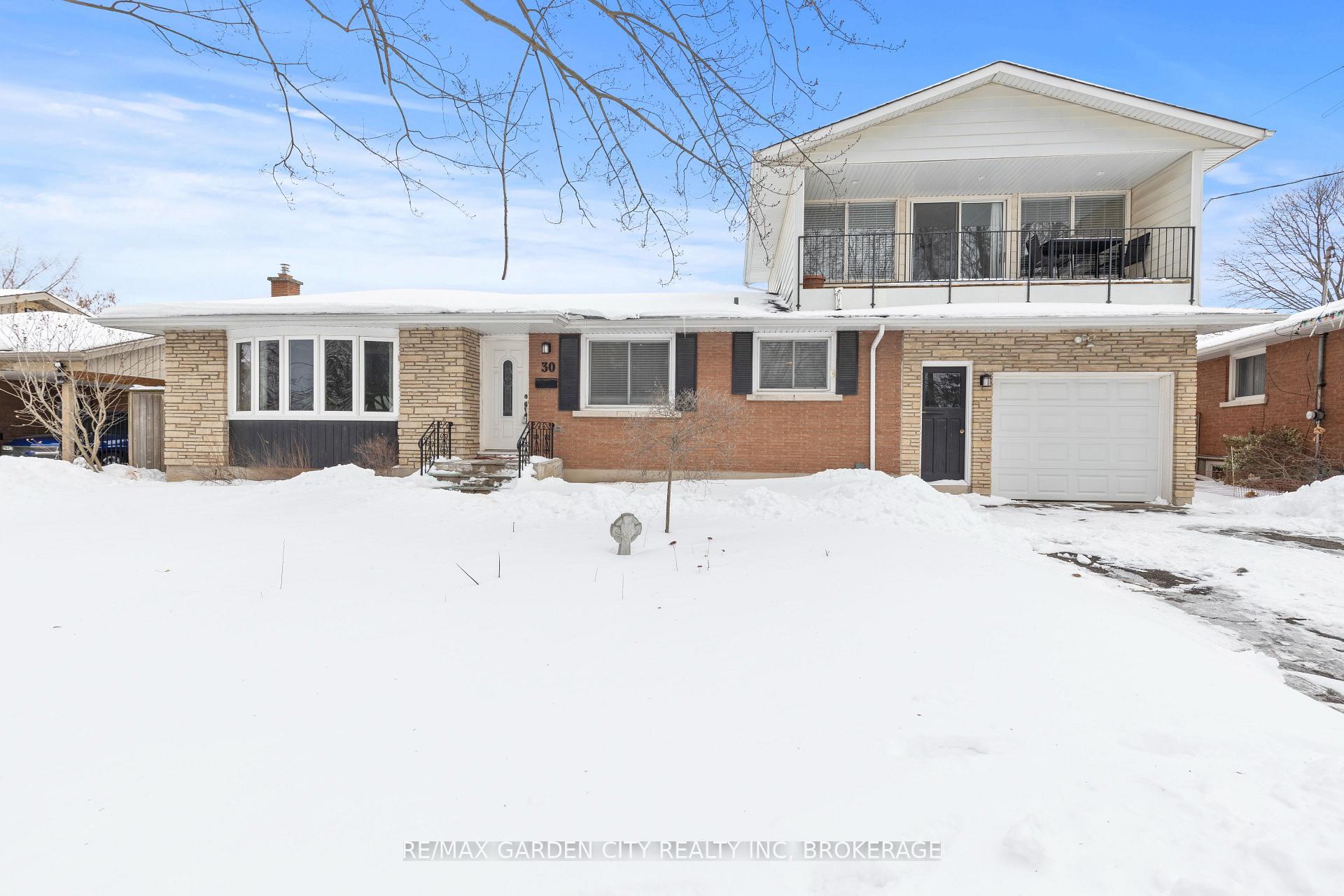 Photo 1 of 30 St. Lawrence Drive, St. Catharines, Bunting/Linwell — HOMEH