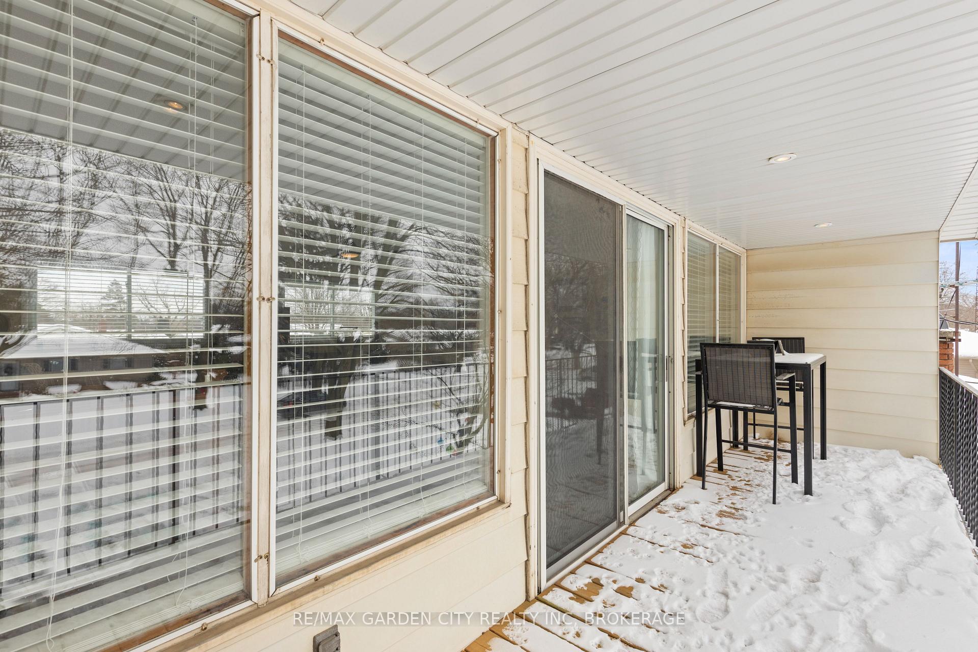 Photo 19 of 30 St. Lawrence Drive, St. Catharines, Bunting/Linwell — HOMEH
